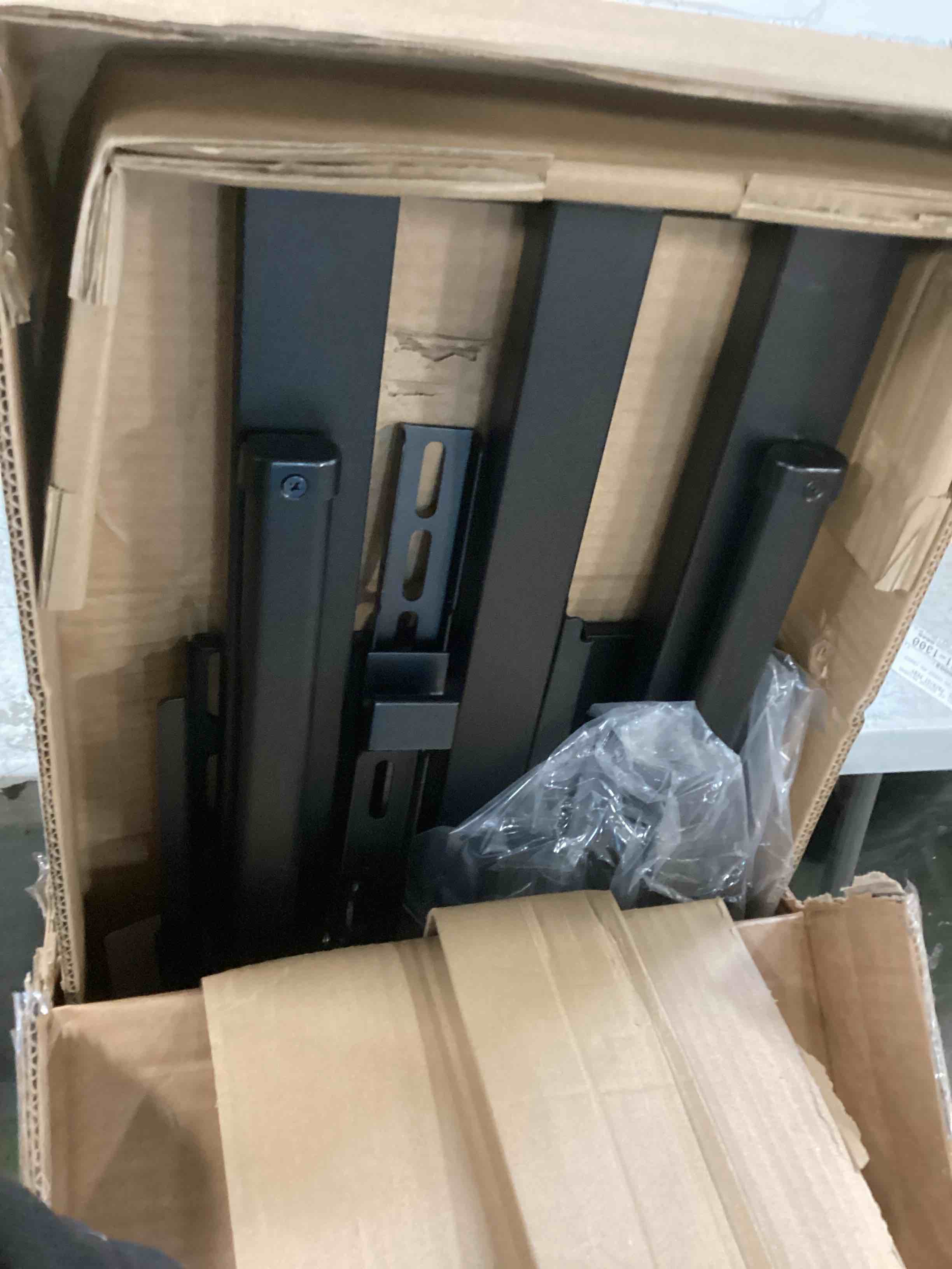 https://s3.amazonaws.com/lotting-images-prod/bidfta/PPE1572044_1734972323207.jpeg