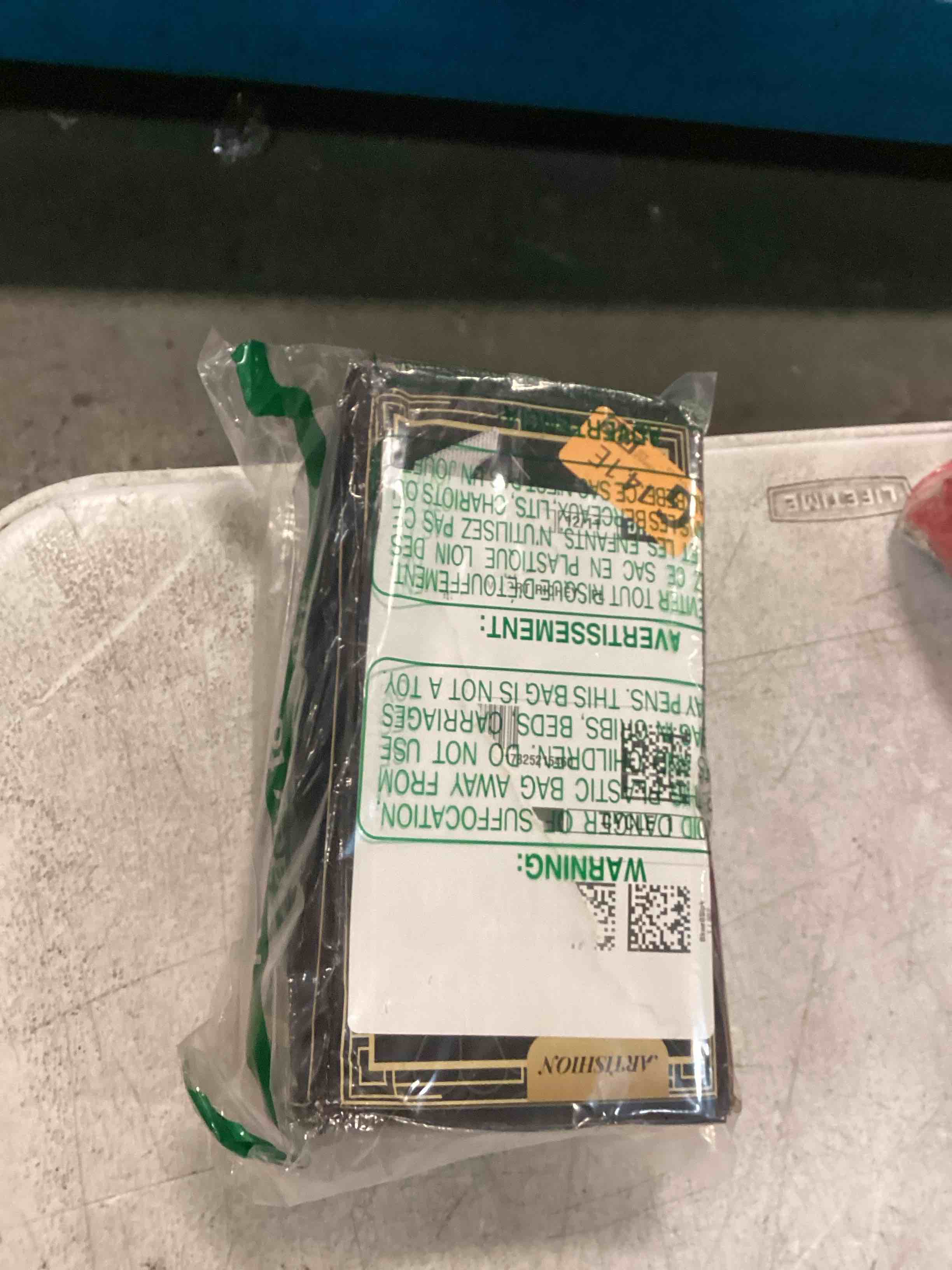 https://s3.amazonaws.com/lotting-images-prod/bidfta/PPE1572680_1735863616615.jpeg