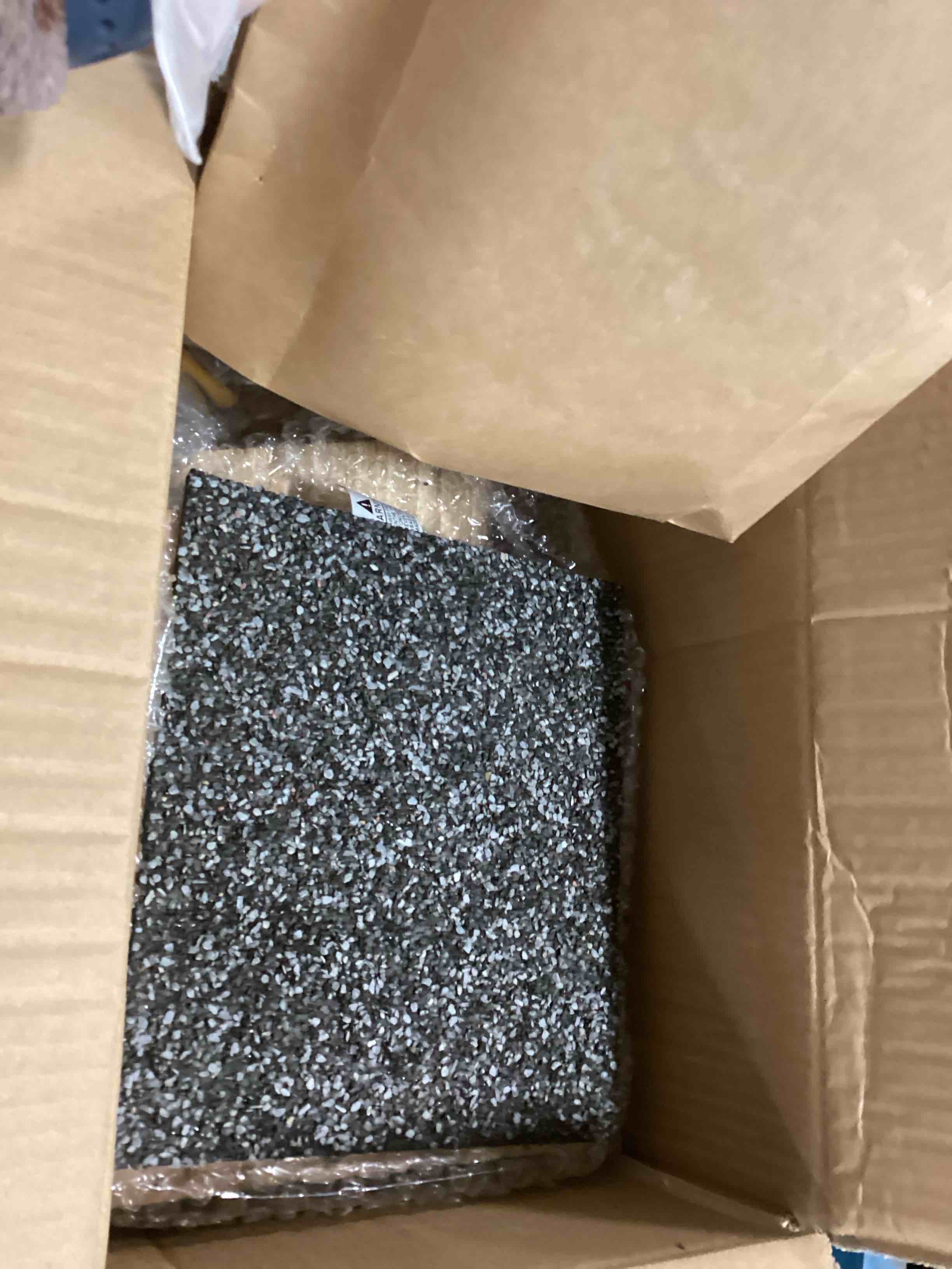 https://s3.amazonaws.com/lotting-images-prod/bidfta/PPE1574047_1738266289916.jpeg