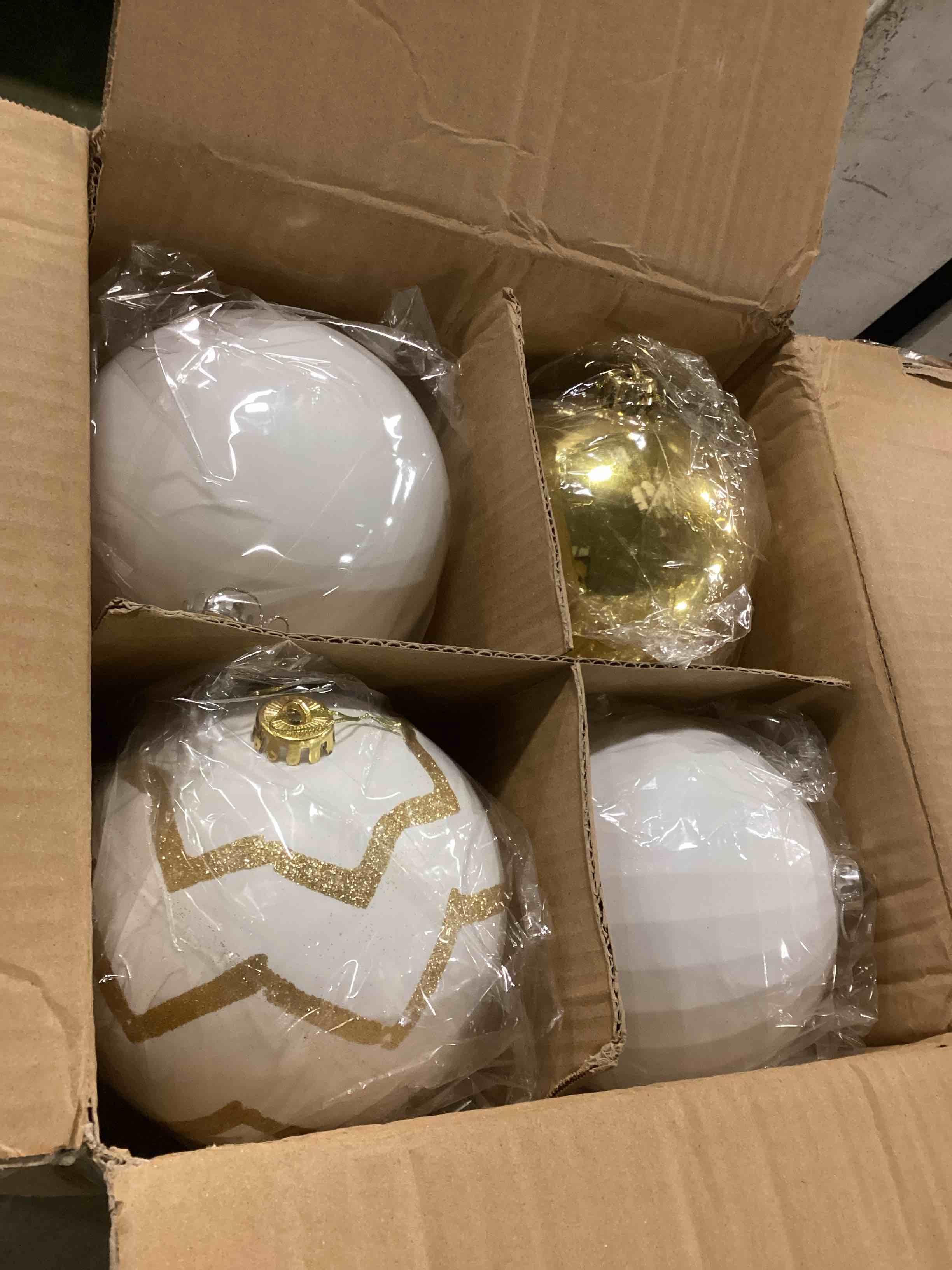 https://s3.amazonaws.com/lotting-images-prod/bidfta/PPE1574133_1738332595301.jpeg
