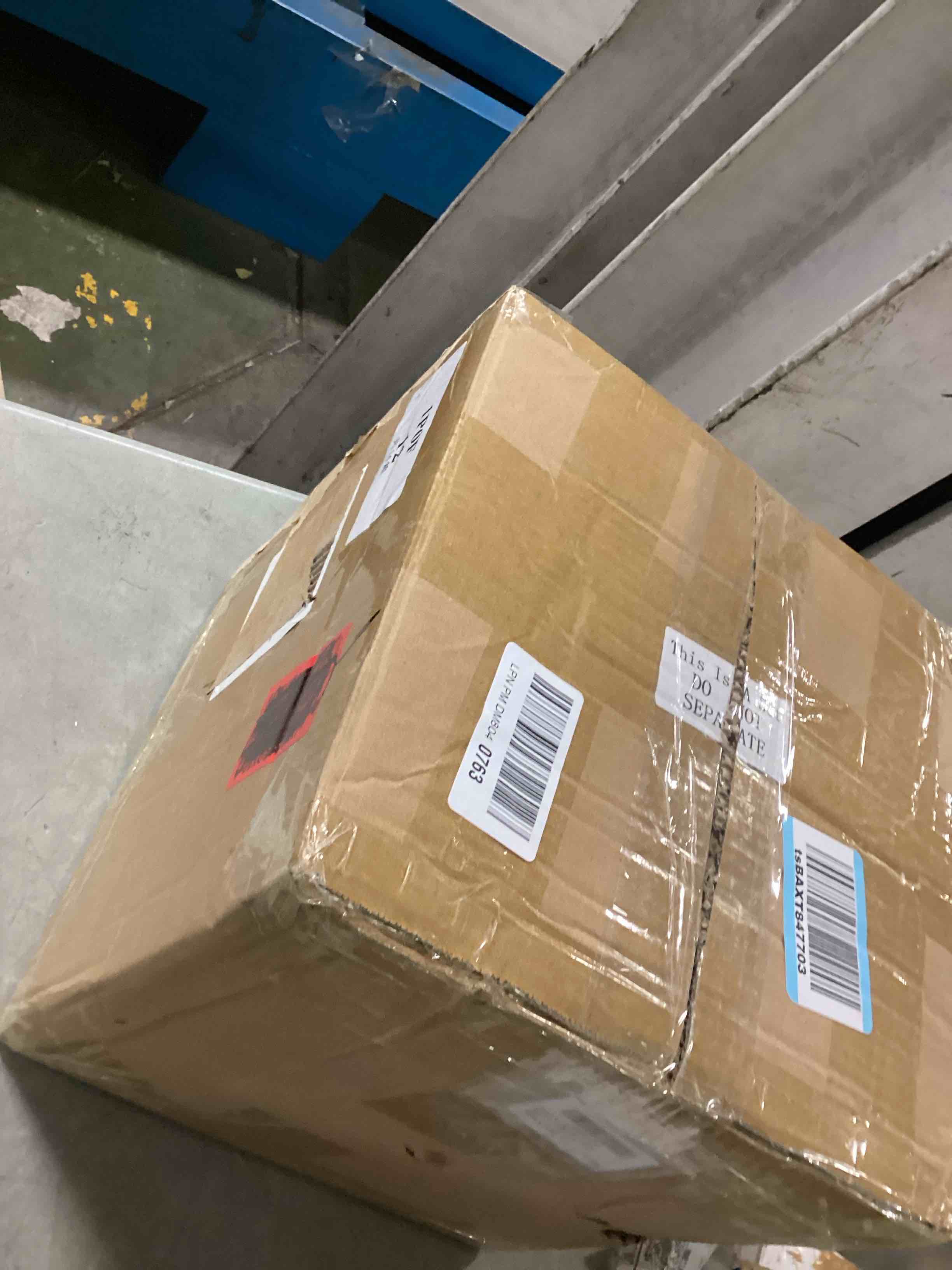 https://s3.amazonaws.com/lotting-images-prod/bidfta/PPE1574133_1738332607025.jpeg