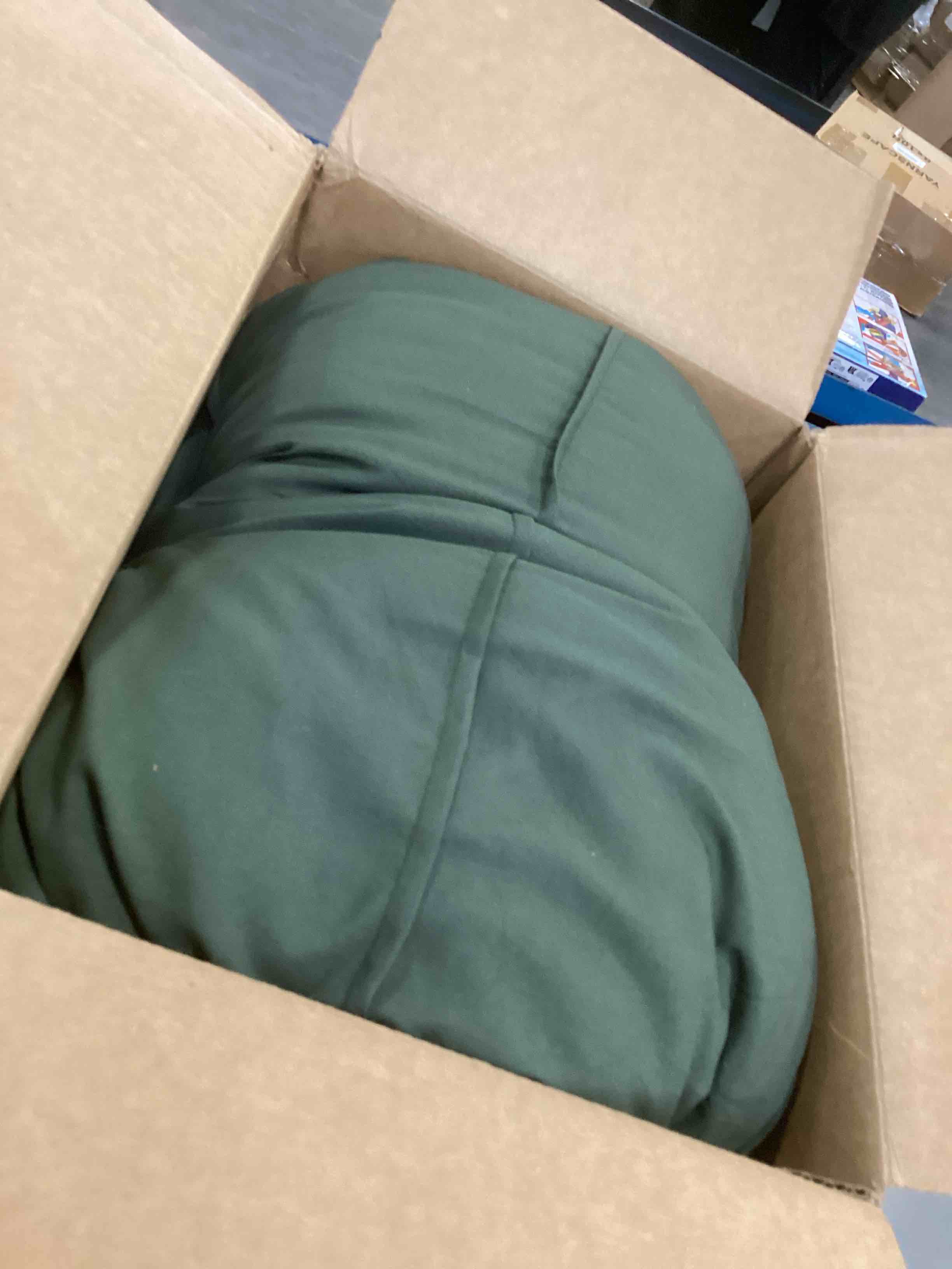 https://s3.amazonaws.com/lotting-images-prod/bidfta/PPE1575264_1738859432885.jpeg
