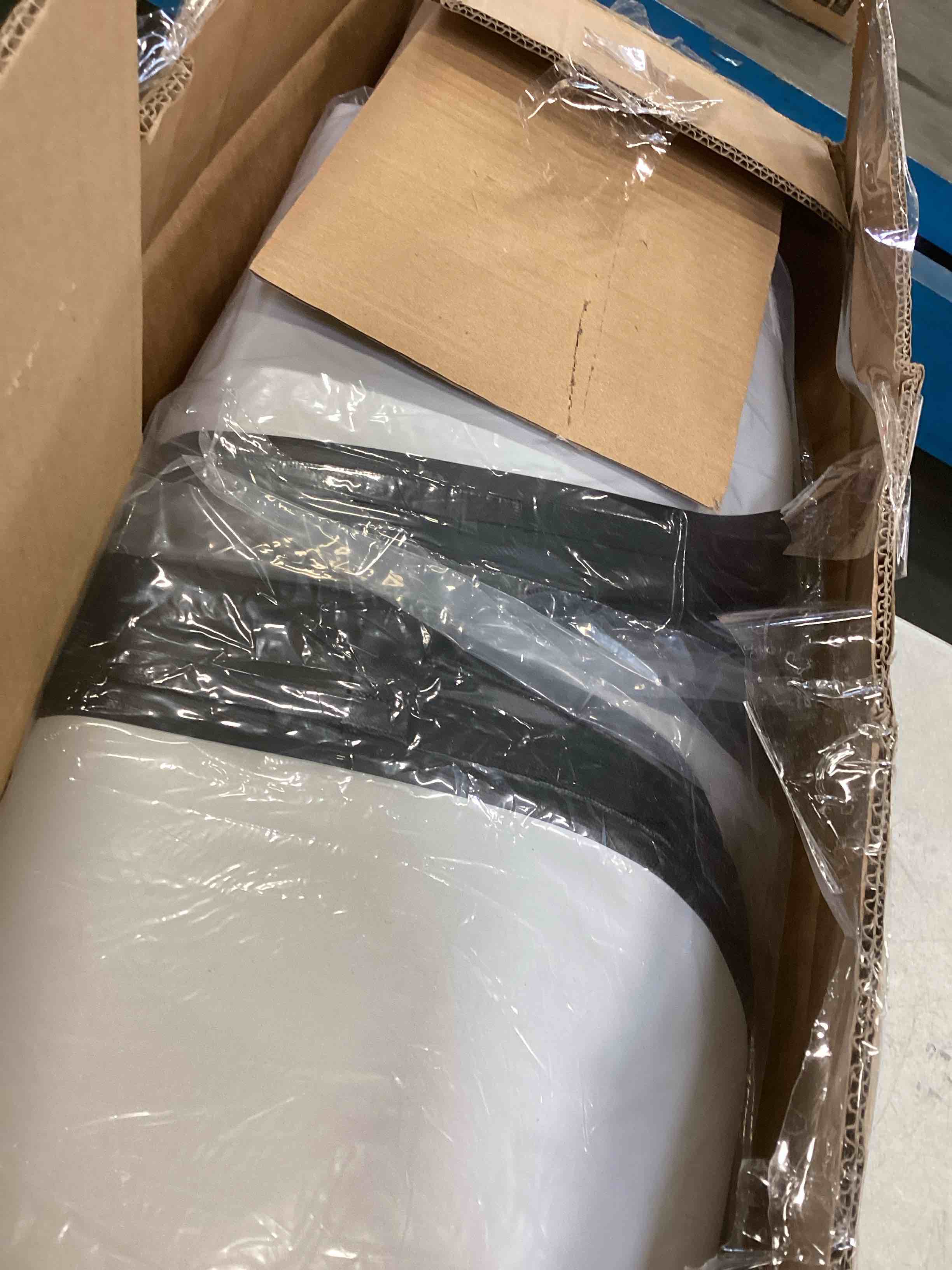 https://s3.amazonaws.com/lotting-images-prod/bidfta/PPE1575301_1738862731853.jpeg