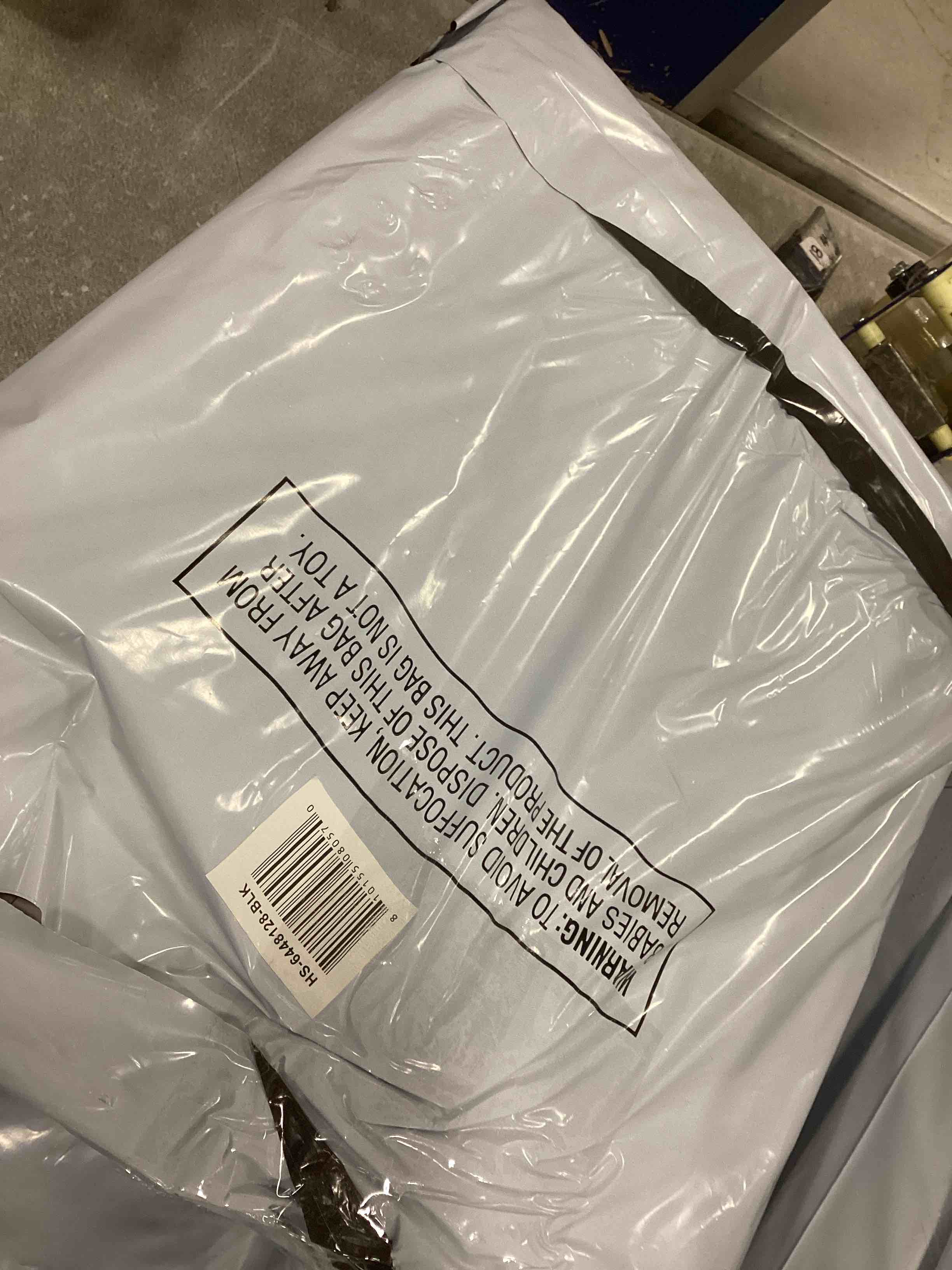 https://s3.amazonaws.com/lotting-images-prod/bidfta/PPE1575459_1738933848024.jpeg