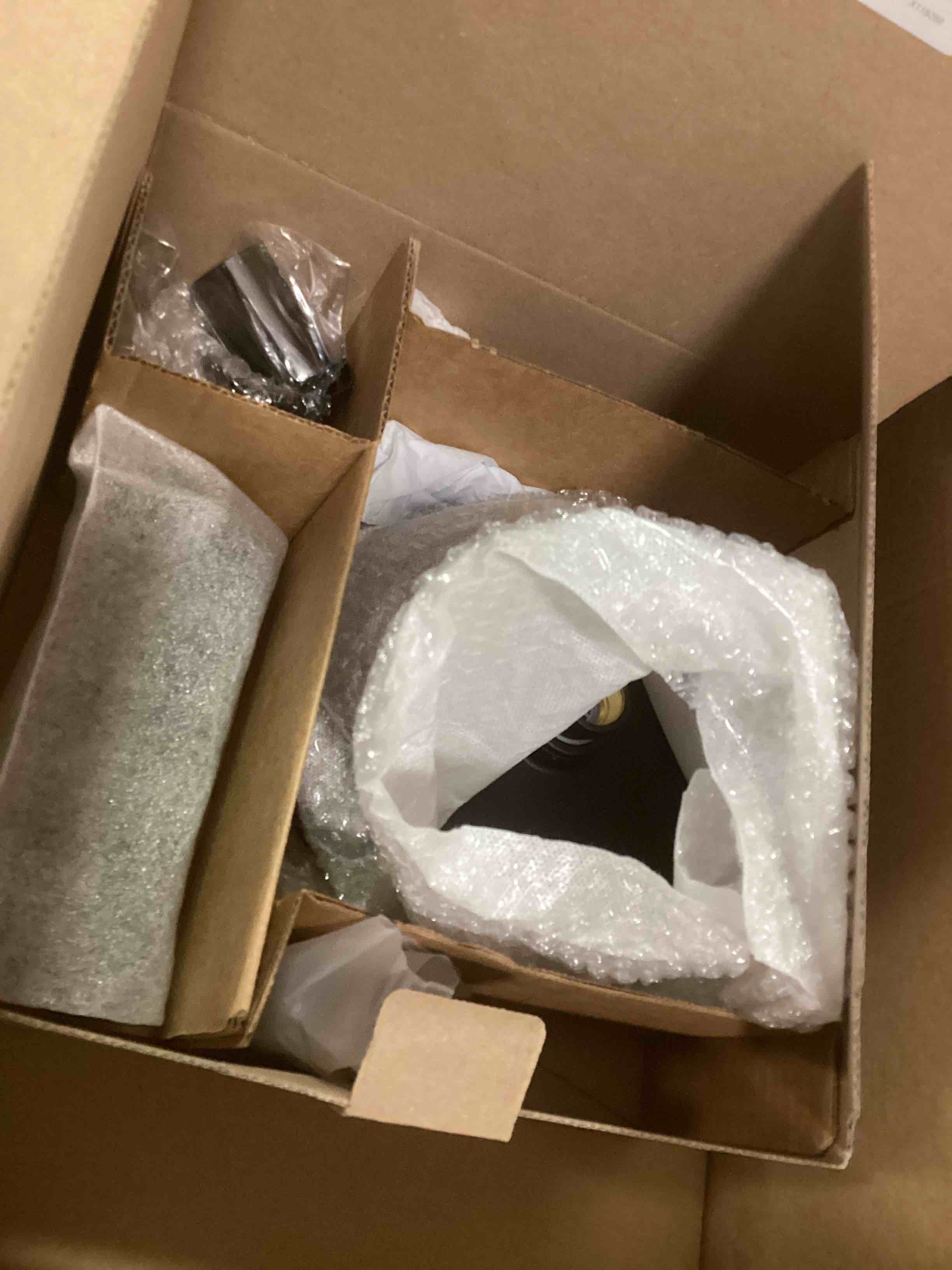 https://s3.amazonaws.com/lotting-images-prod/bidfta/PPE1575891_1739370056392.jpeg