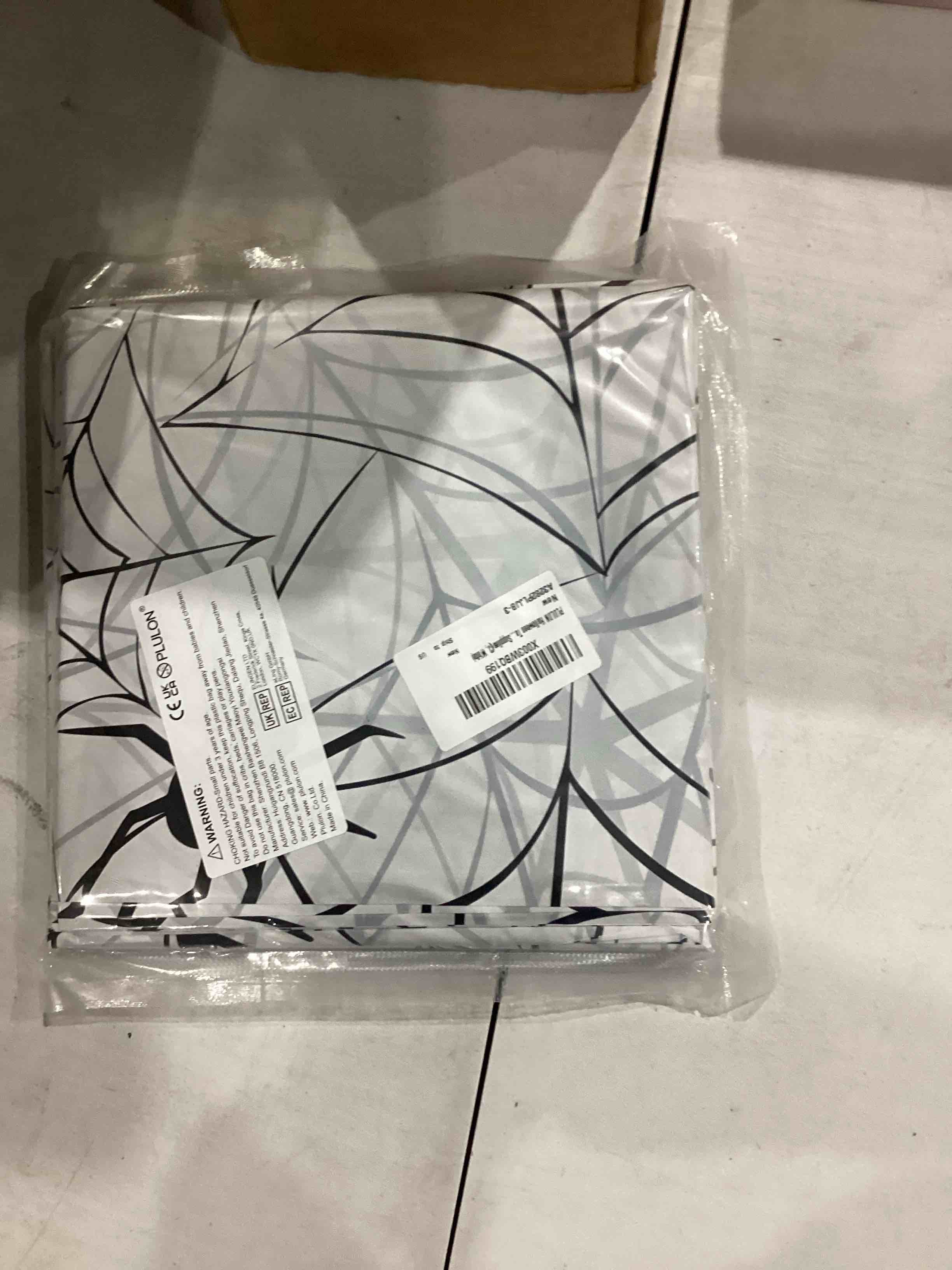 https://s3.amazonaws.com/lotting-images-prod/bidfta/PPE1578580_1736272368969.jpeg