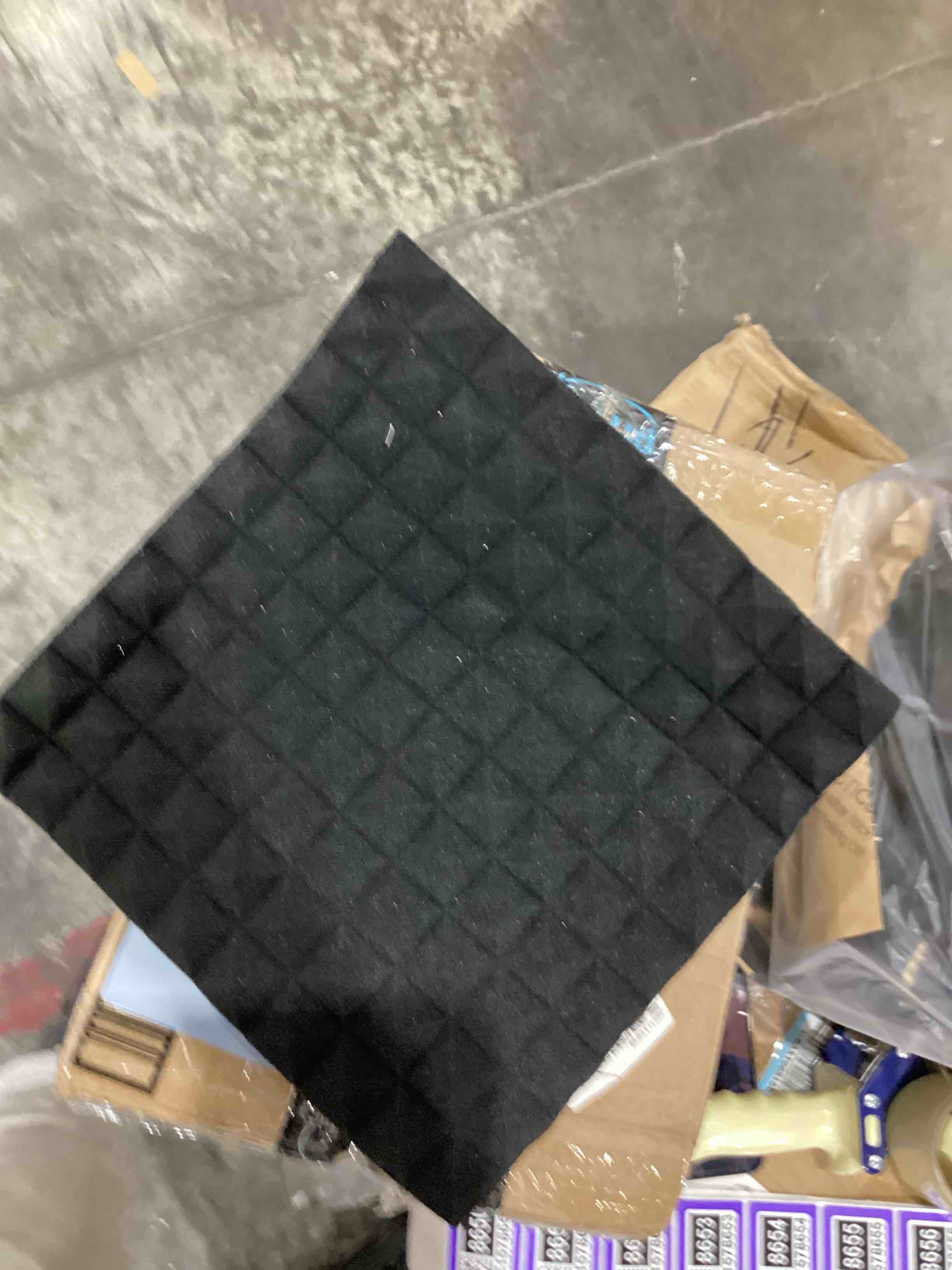 https://s3.amazonaws.com/lotting-images-prod/bidfta/PPE1578650_1736260024506.jpeg