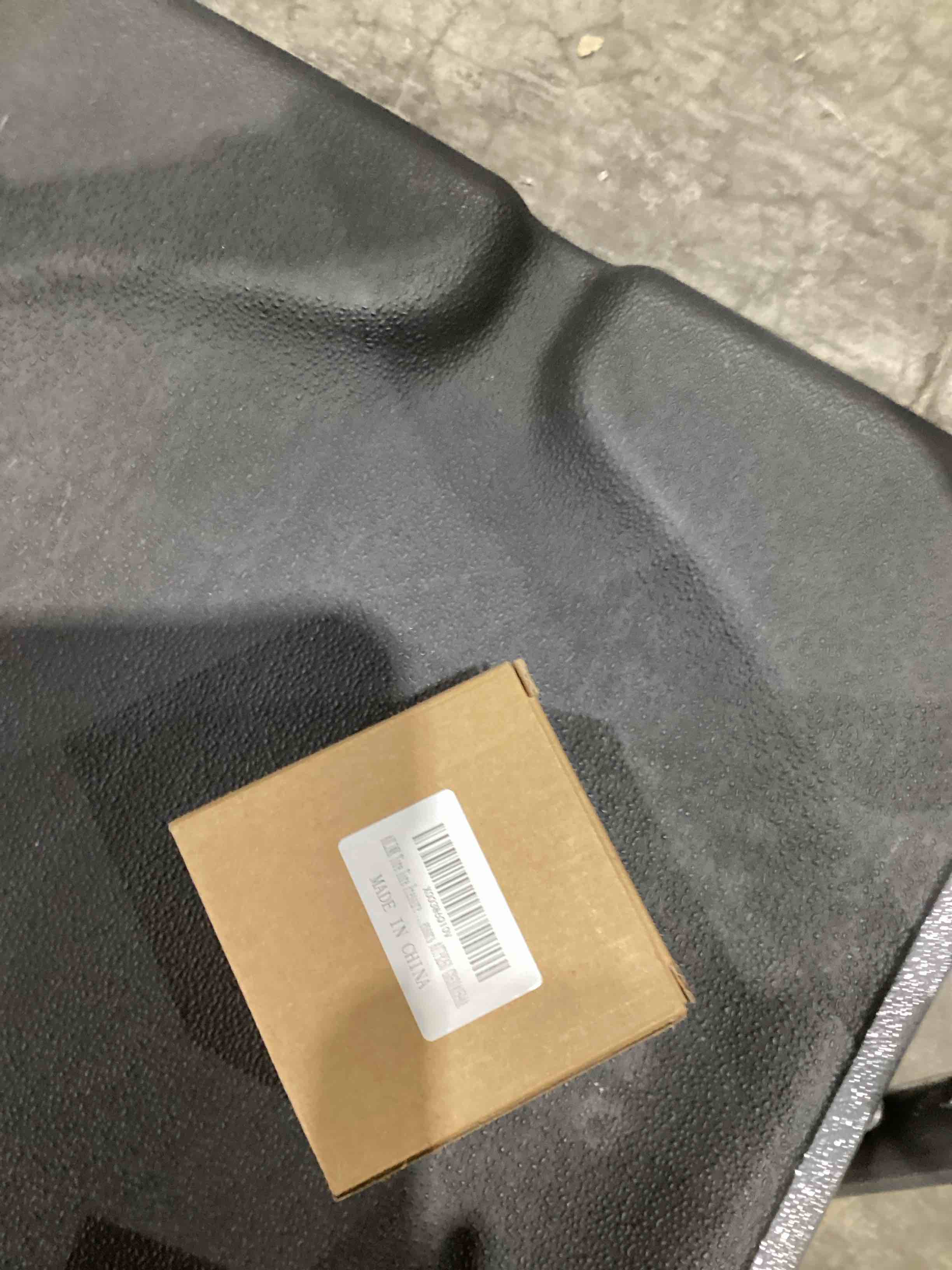https://s3.amazonaws.com/lotting-images-prod/bidfta/PPE1578805_1736267206974.jpeg