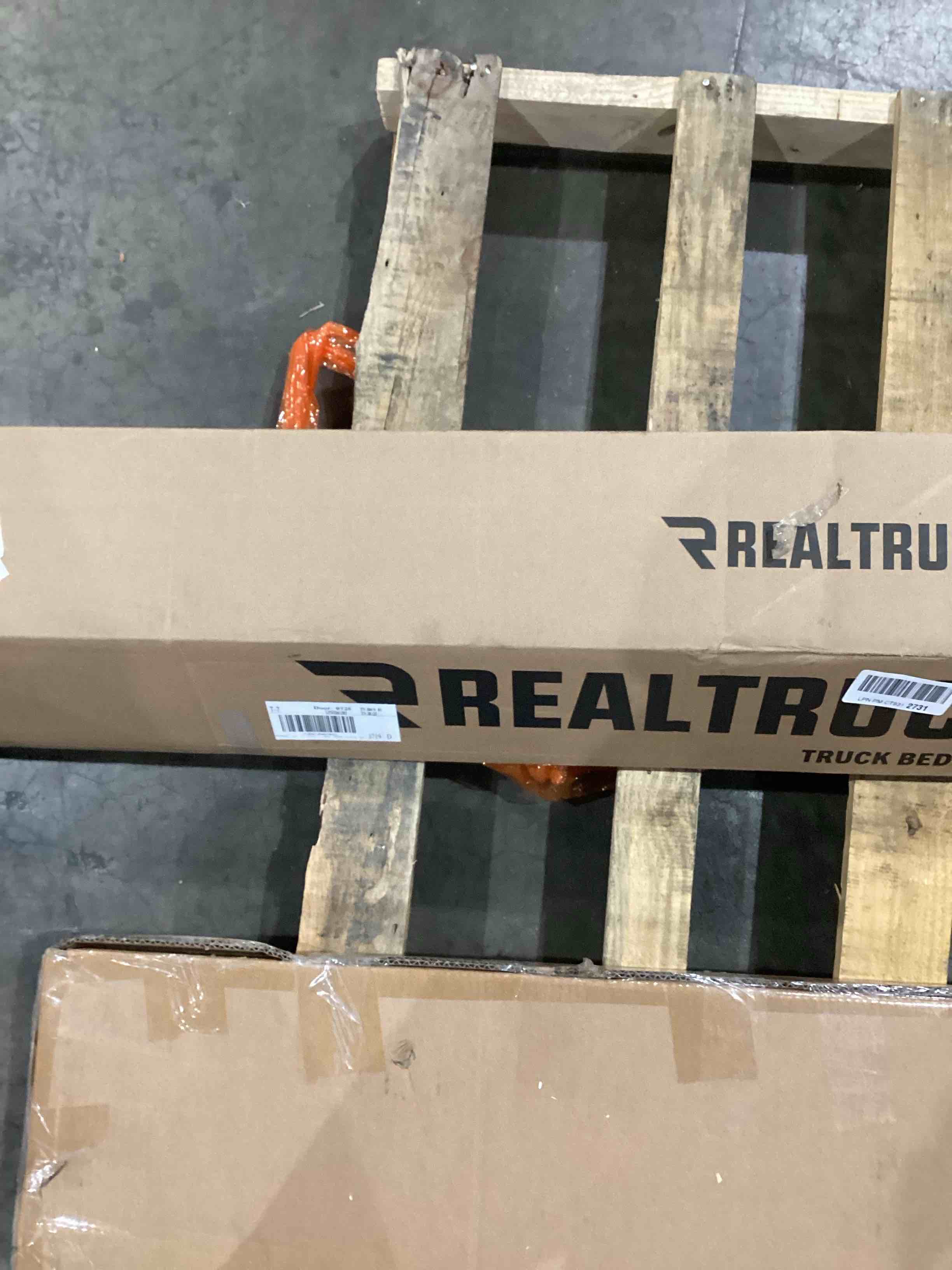 https://s3.amazonaws.com/lotting-images-prod/bidfta/PPE1581085_1746195910910.jpeg
