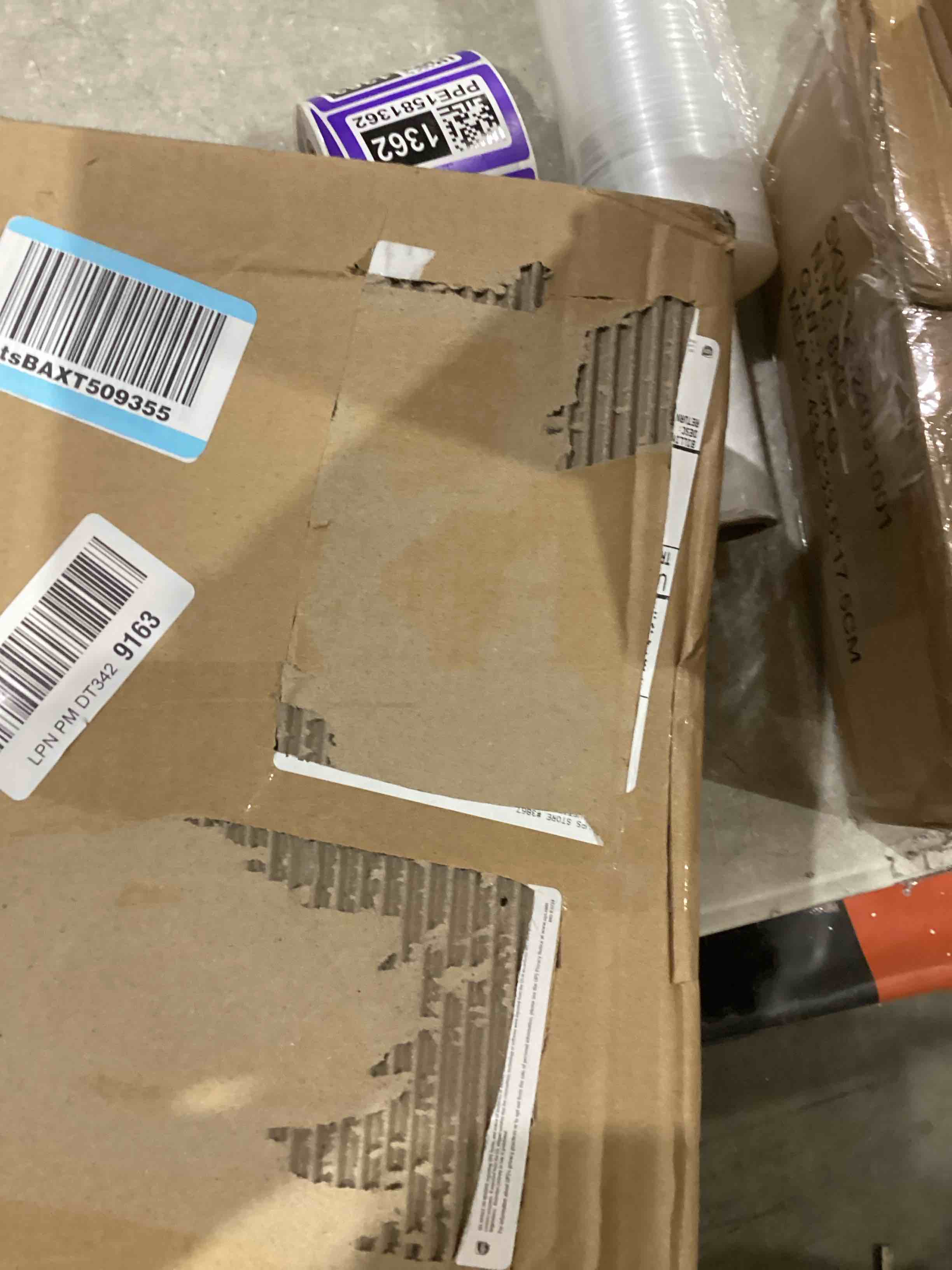 https://s3.amazonaws.com/lotting-images-prod/bidfta/PPE1581304_1746550321144.jpeg