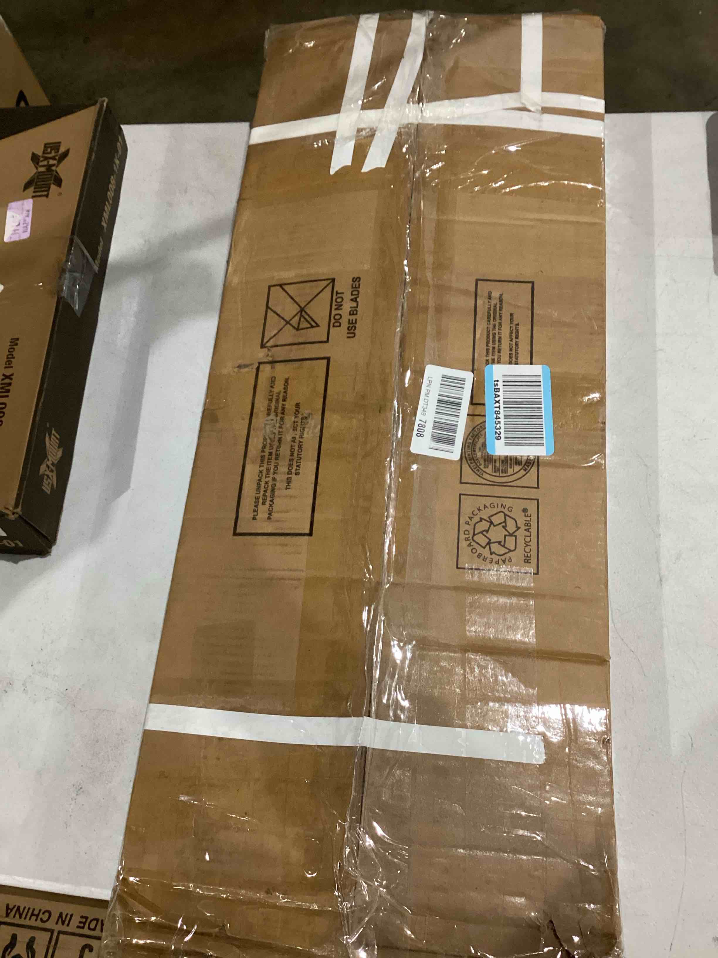 https://s3.amazonaws.com/lotting-images-prod/bidfta/PPE1581433_1746625973084.jpeg