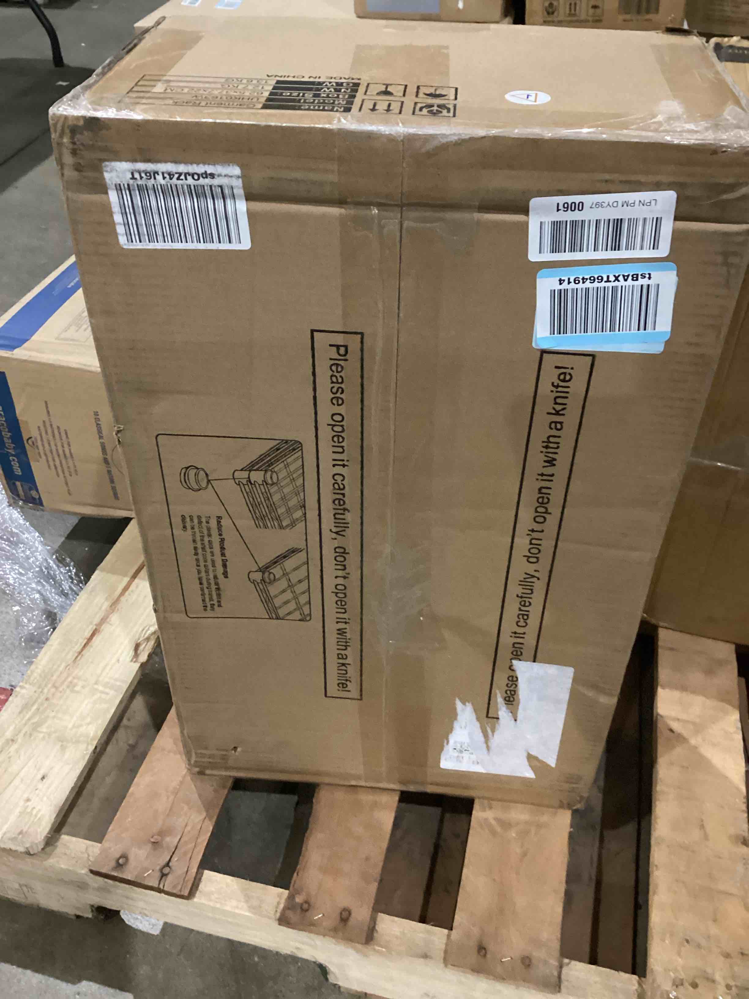 https://s3.amazonaws.com/lotting-images-prod/bidfta/PPE1581715_1746810582313.jpeg