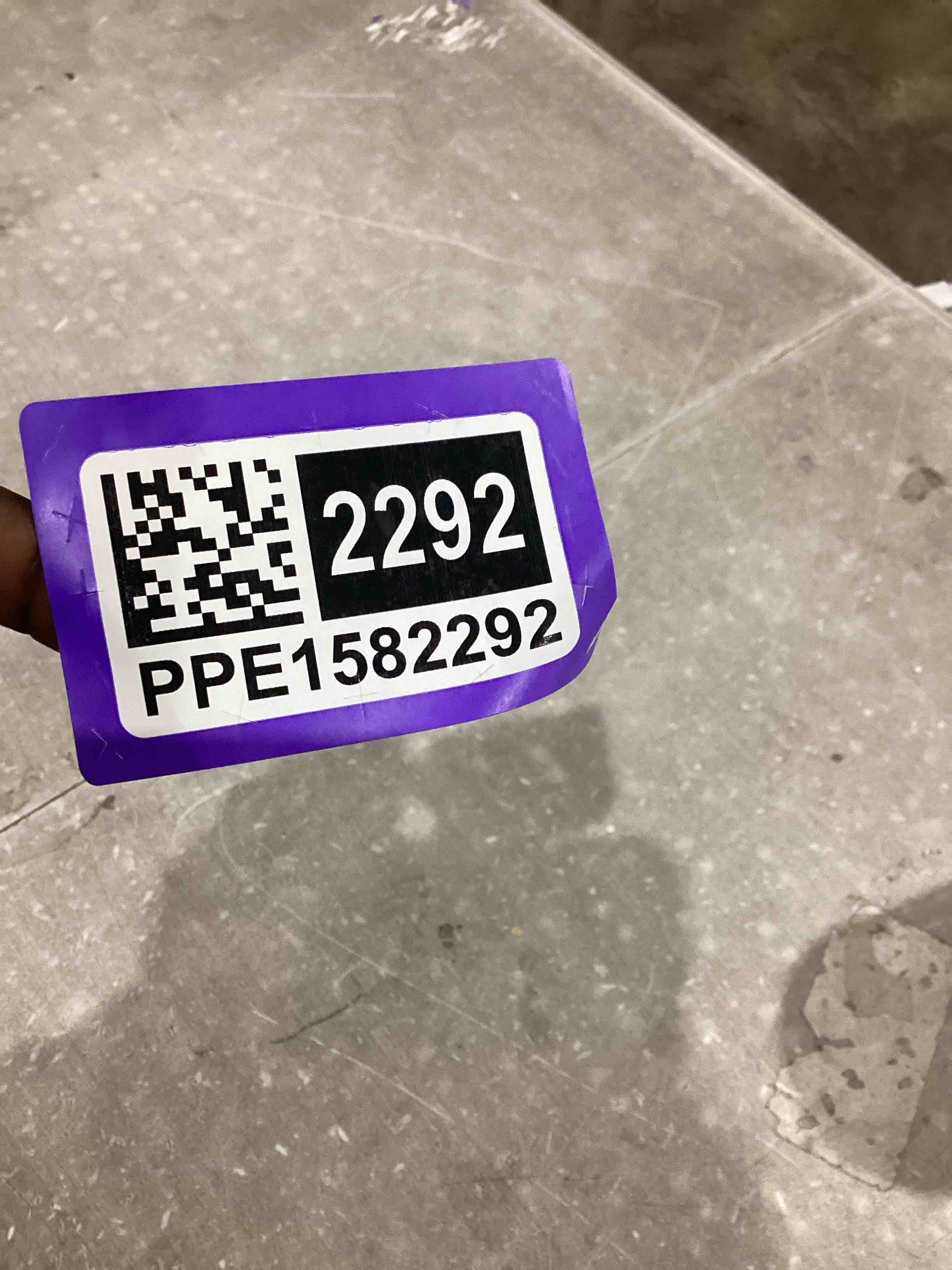 https://s3.amazonaws.com/lotting-images-prod/bidfta/PPE1582292_1745583891538.jpeg
