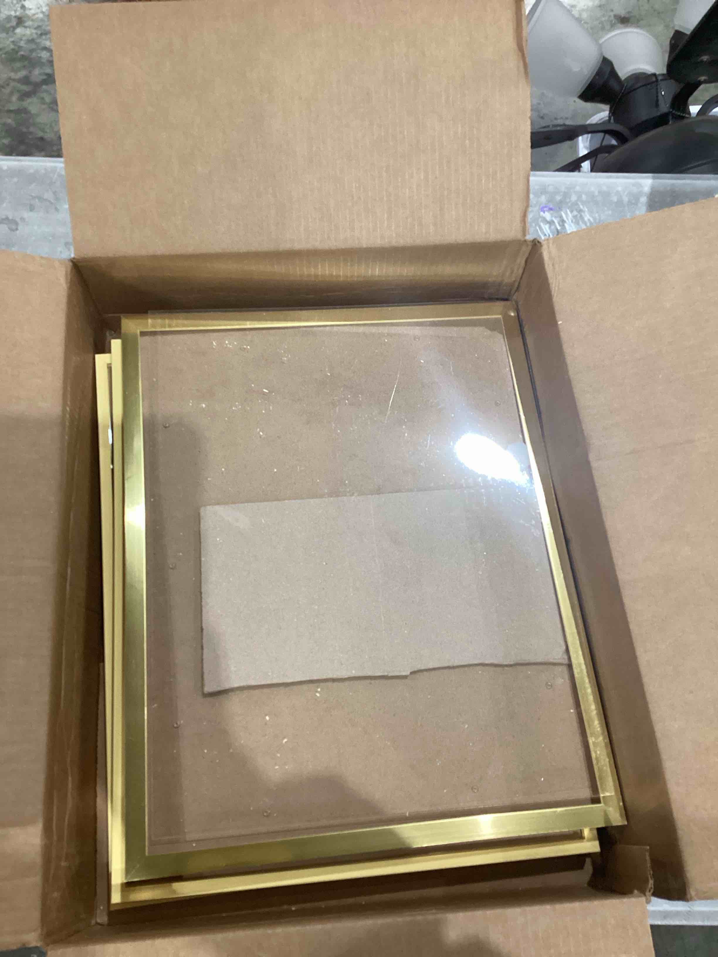 https://s3.amazonaws.com/lotting-images-prod/bidfta/PPE1582362_1745603890957.jpeg