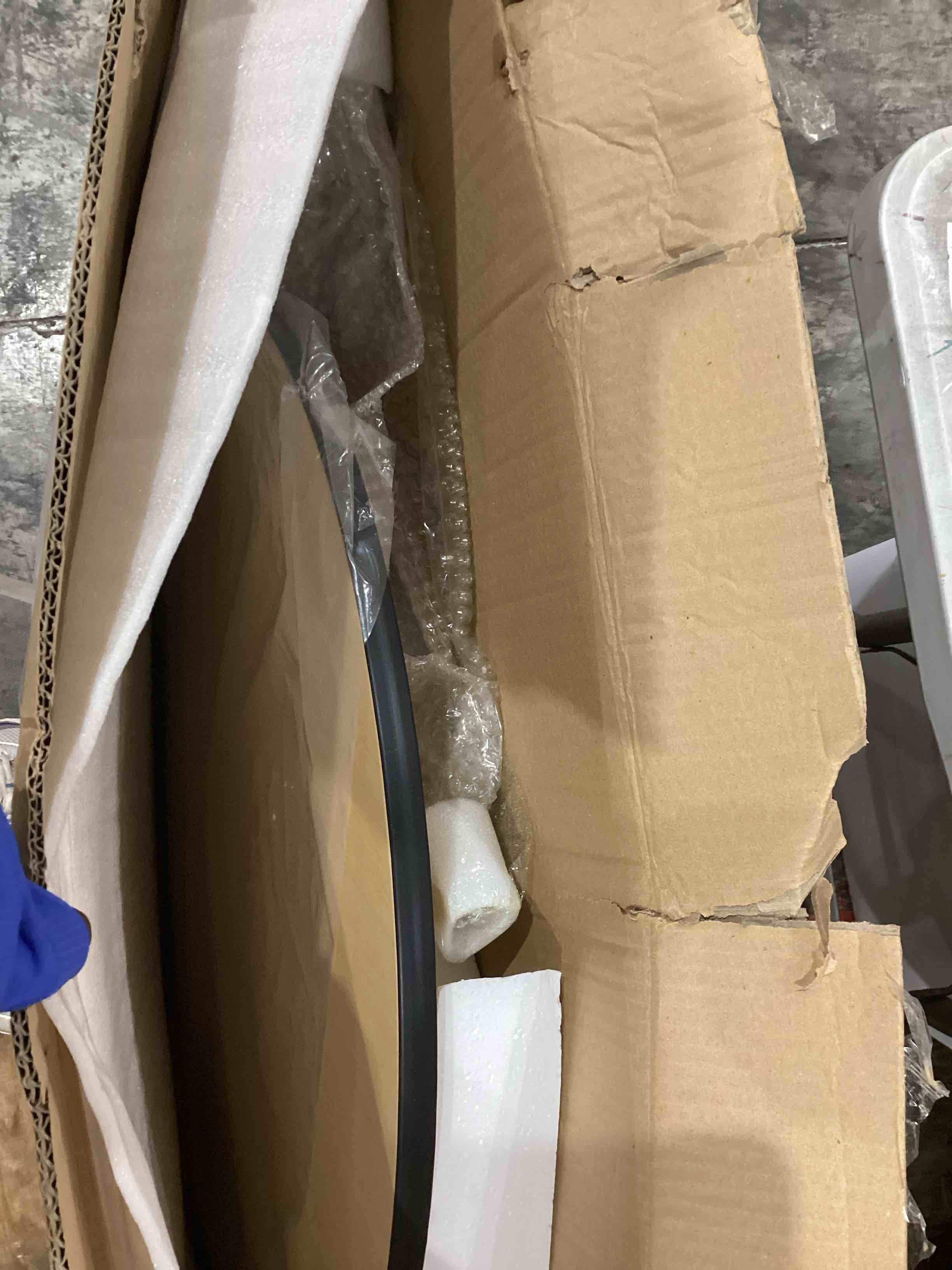 https://s3.amazonaws.com/lotting-images-prod/bidfta/PPE1582660_1746023267558.jpeg