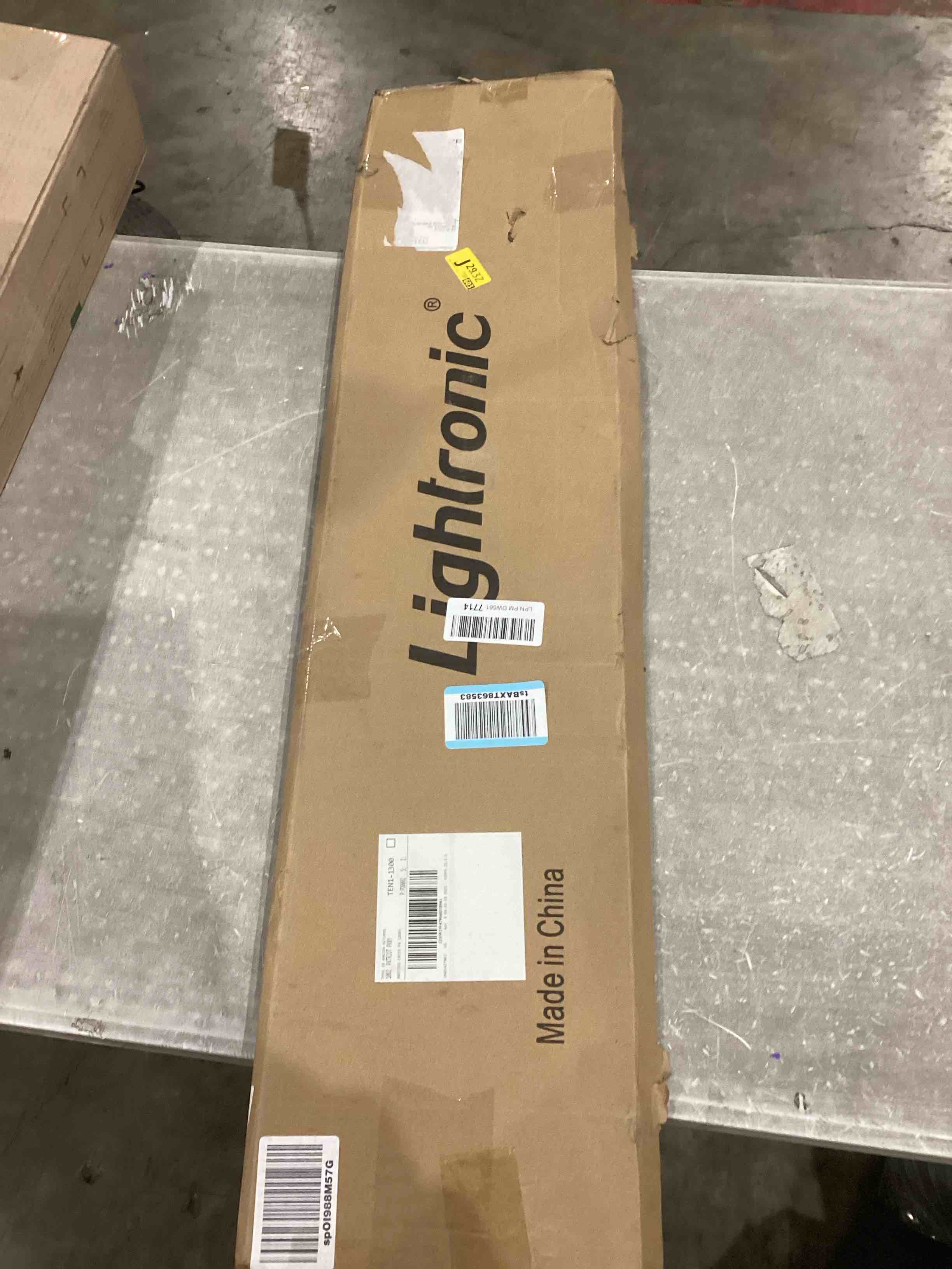https://s3.amazonaws.com/lotting-images-prod/bidfta/PPE1583012_1746444235254.jpeg
