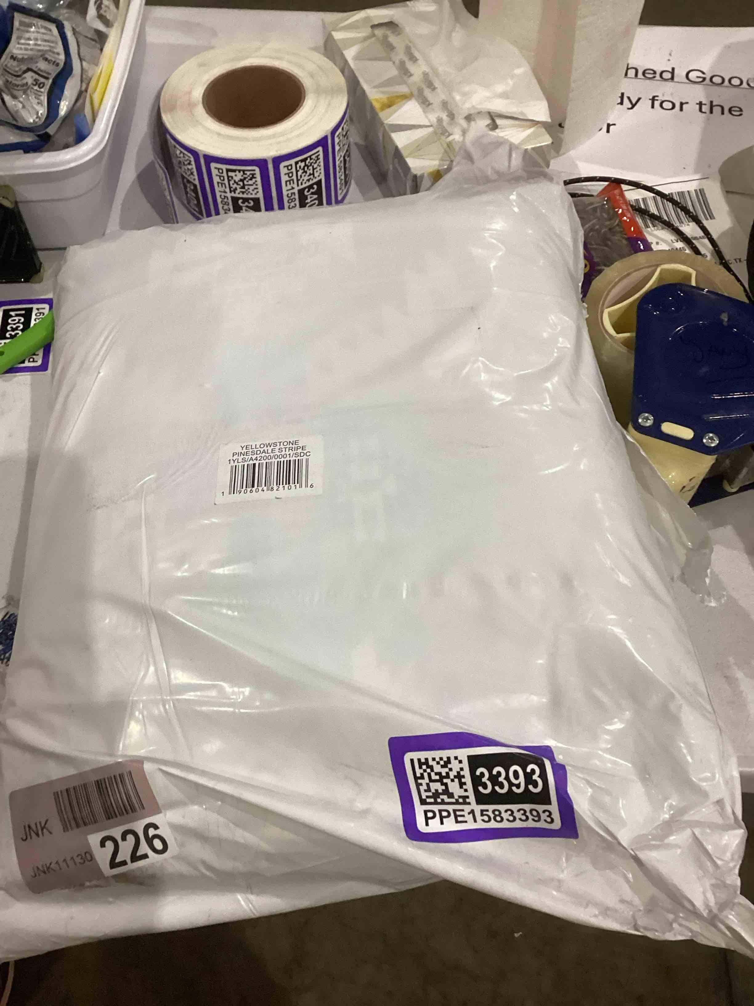 https://s3.amazonaws.com/lotting-images-prod/bidfta/PPE1583393_1746633131481.jpeg
