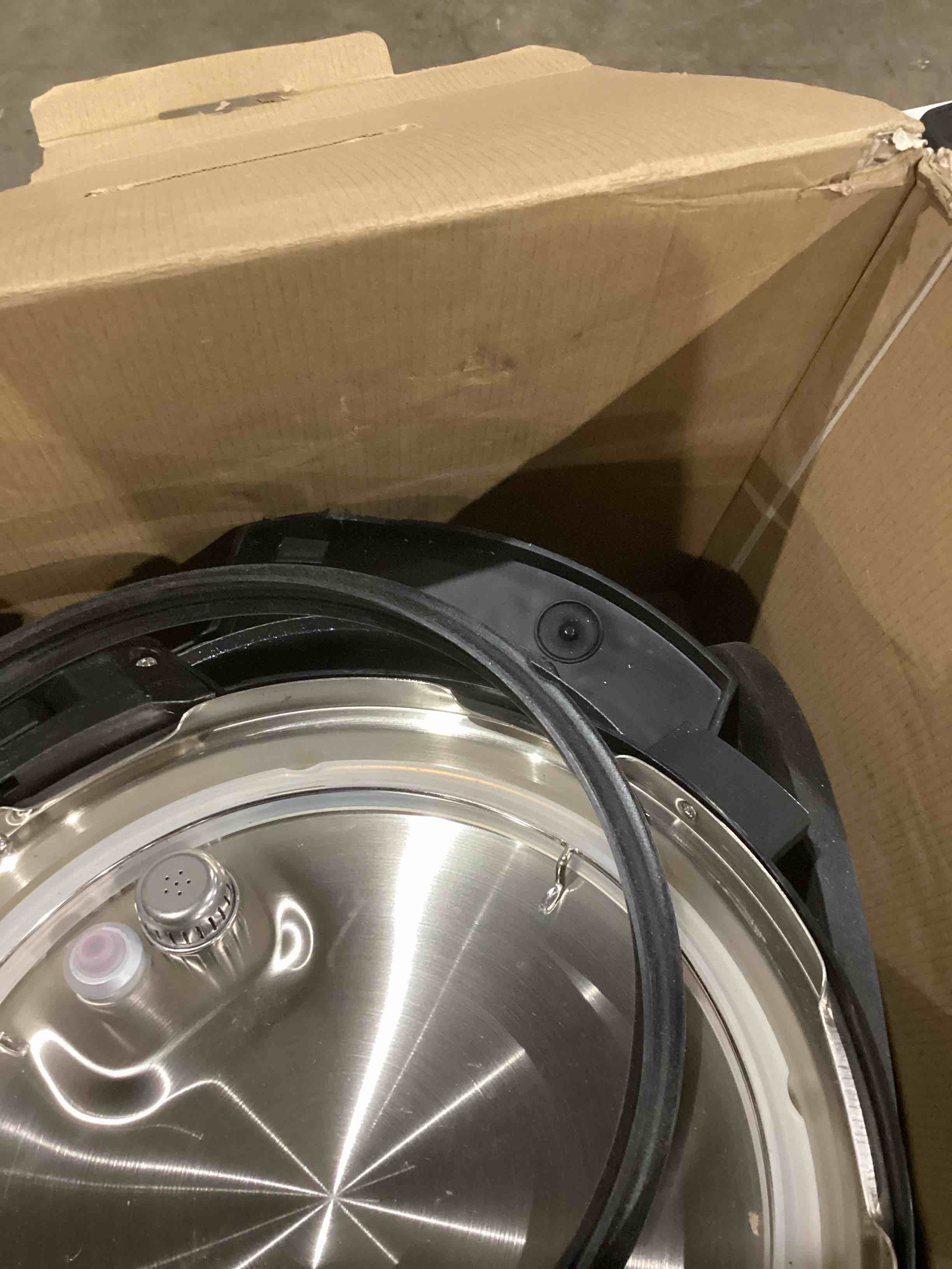 https://s3.amazonaws.com/lotting-images-prod/bidfta/PPE1586028_1745951107494.jpeg