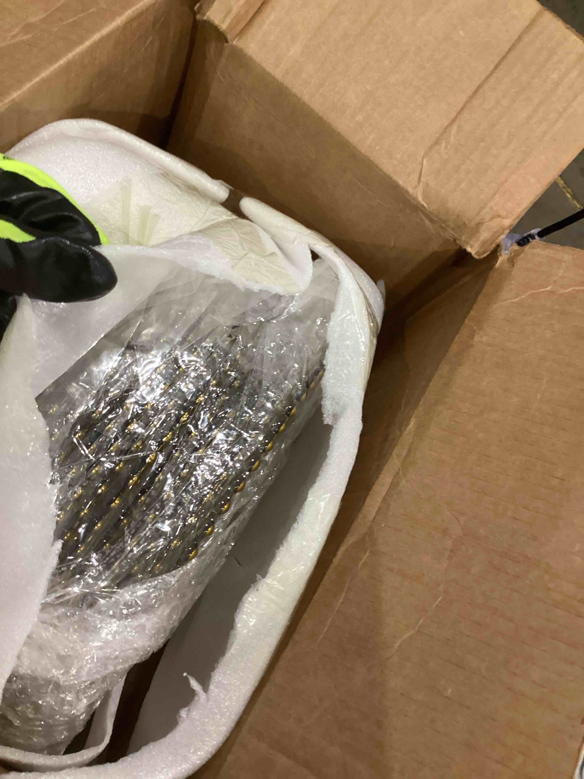 https://s3.amazonaws.com/lotting-images-prod/bidfta/PPE1586033_1745926192225.jpeg