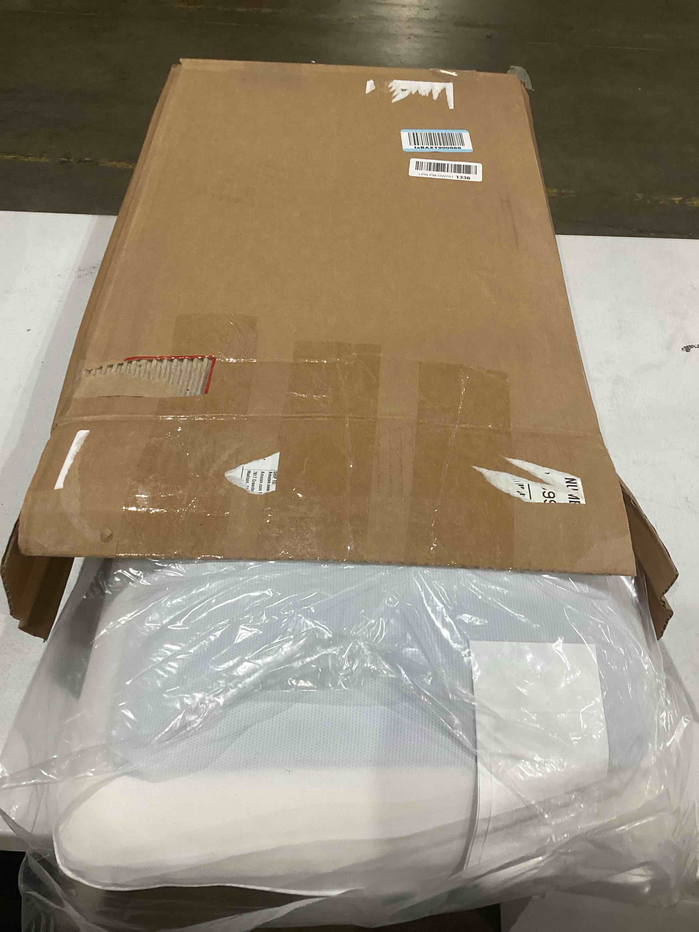 https://s3.amazonaws.com/lotting-images-prod/bidfta/PPE1586067_1745928654964.jpeg