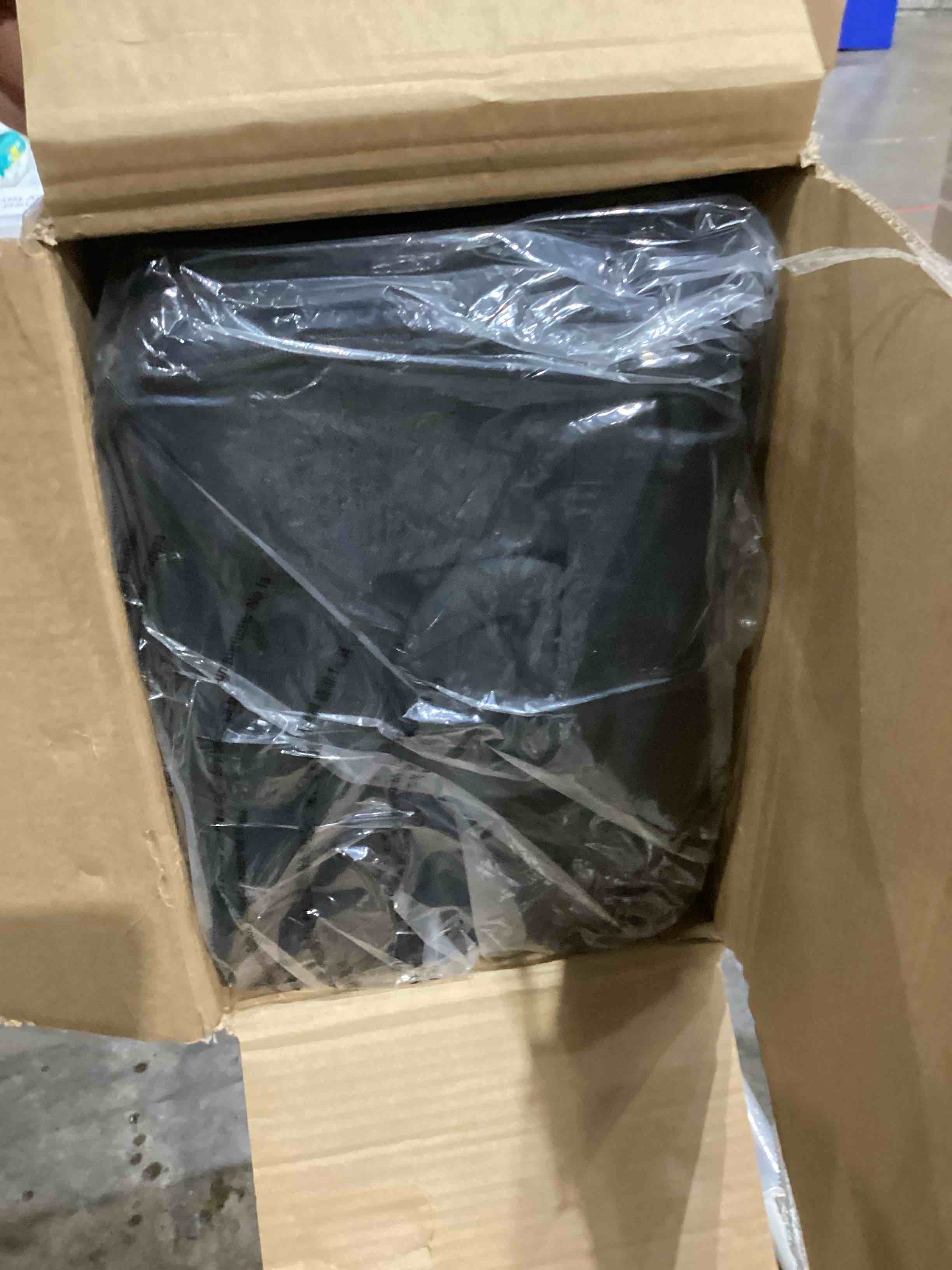 https://s3.amazonaws.com/lotting-images-prod/bidfta/PPE1586790_1746121203044.jpeg
