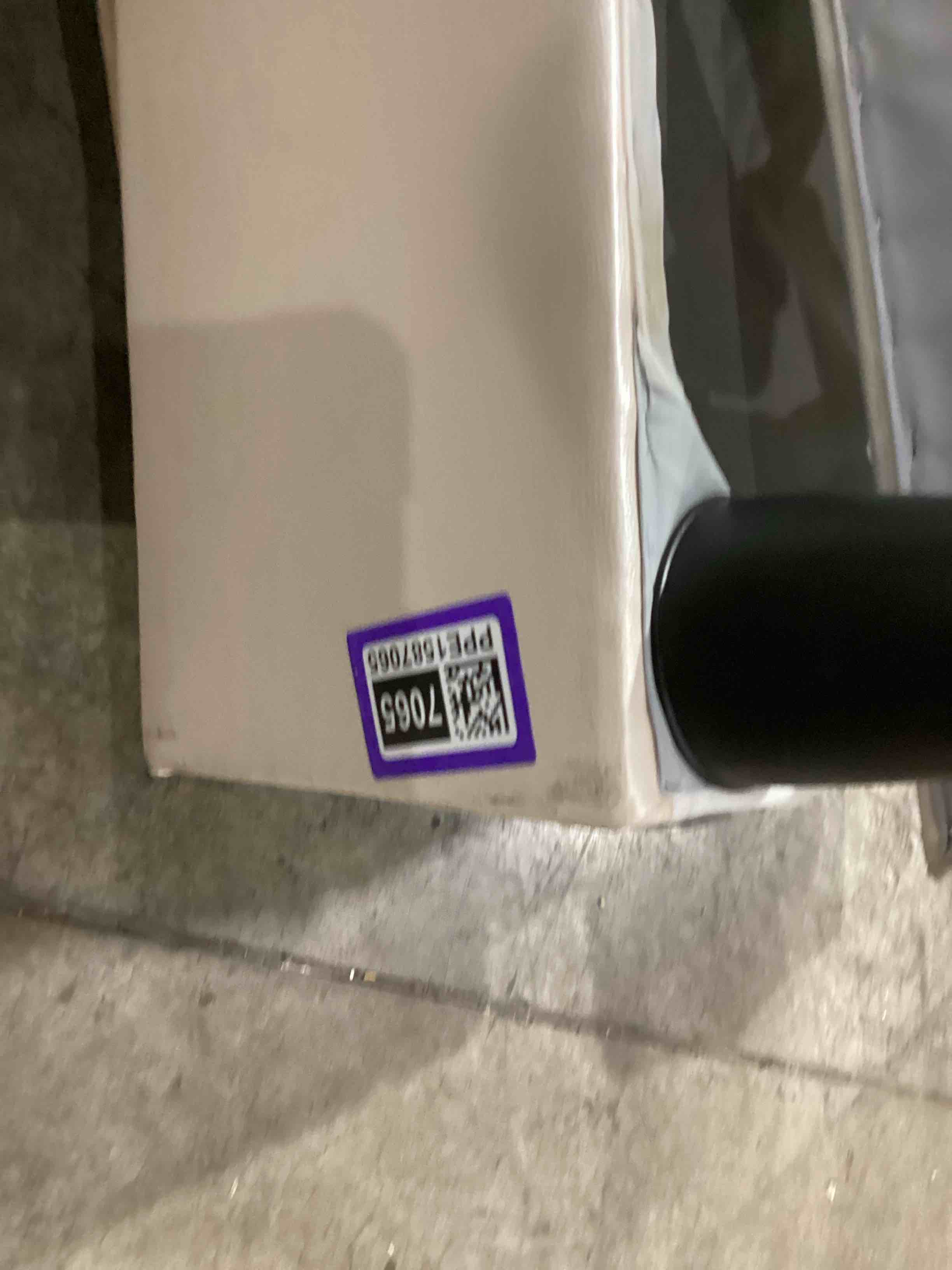 https://s3.amazonaws.com/lotting-images-prod/bidfta/PPE1587065_1746212661685.jpeg