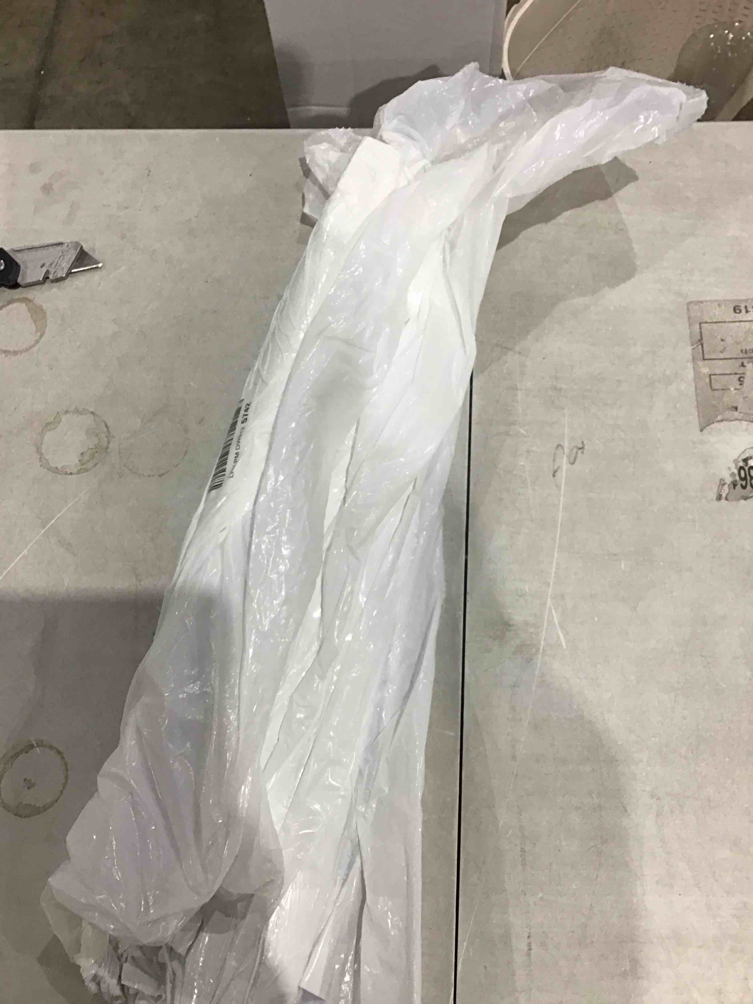 https://s3.amazonaws.com/lotting-images-prod/bidfta/PPE1587351_1746460162364.jpeg