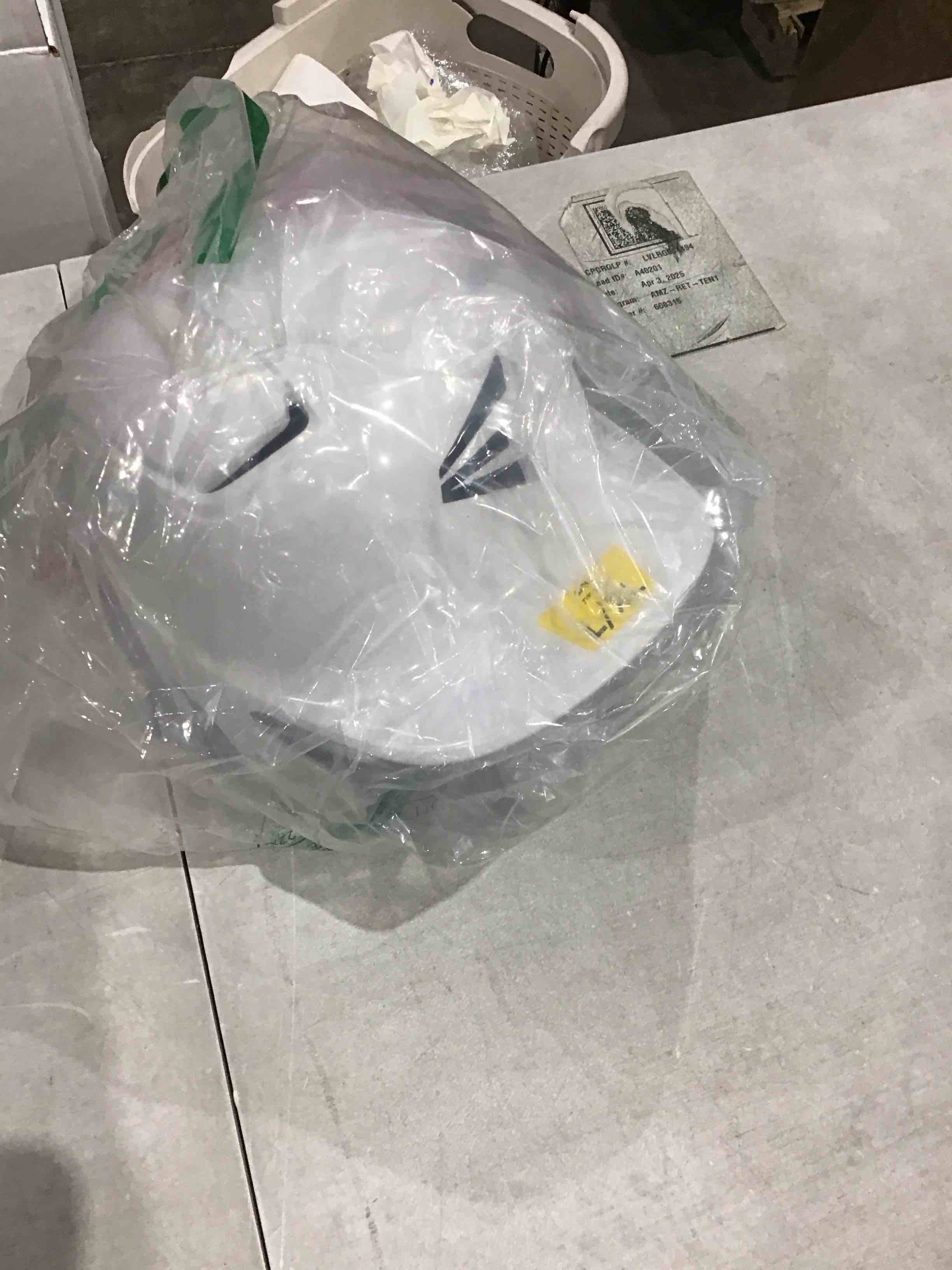 https://s3.amazonaws.com/lotting-images-prod/bidfta/PPE1587381_1746464394393.jpeg