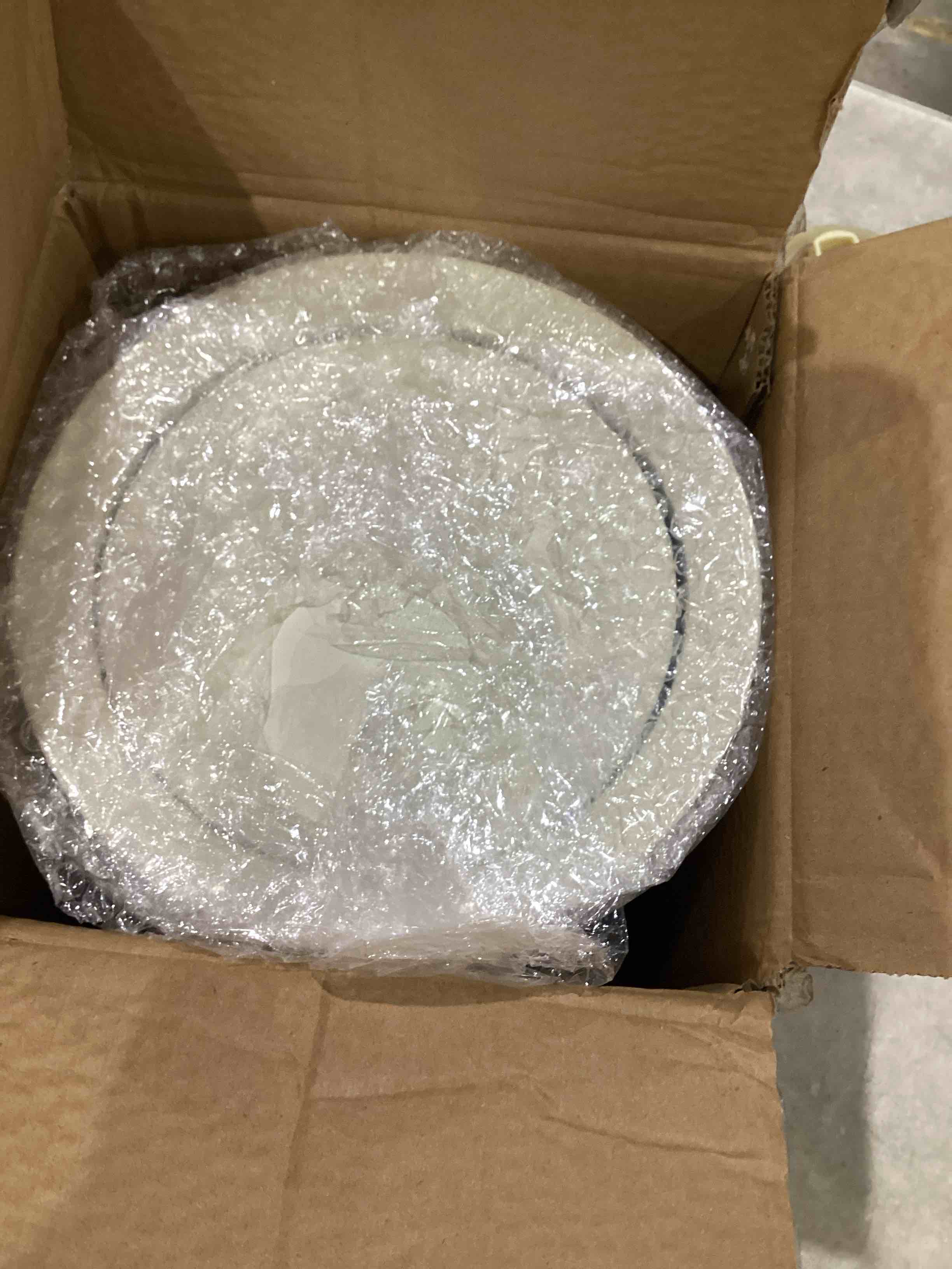 https://s3.amazonaws.com/lotting-images-prod/bidfta/PPE1588320_1751914801281.jpeg