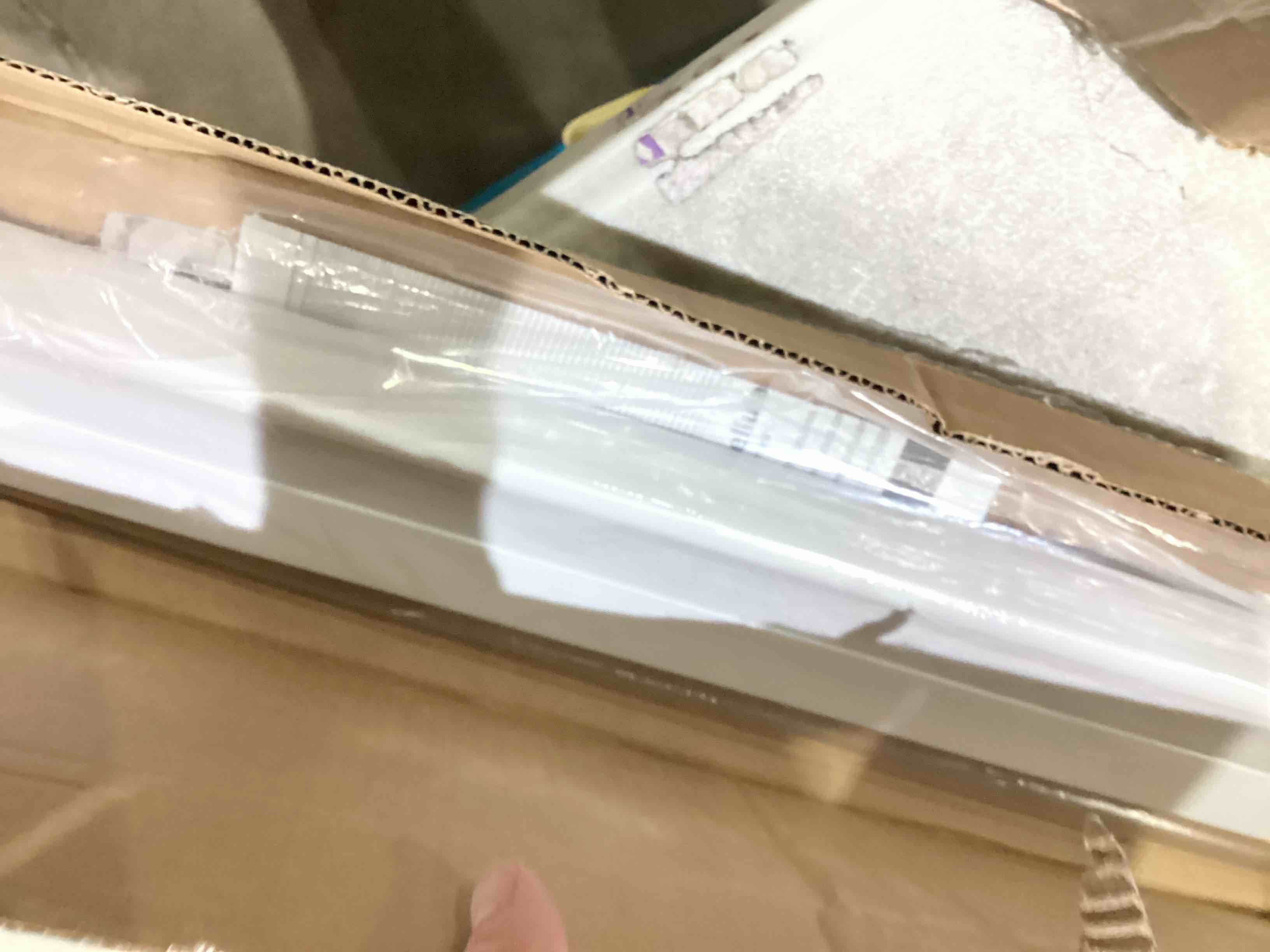 https://s3.amazonaws.com/lotting-images-prod/bidfta/PPE1588330_1751973162955.jpeg