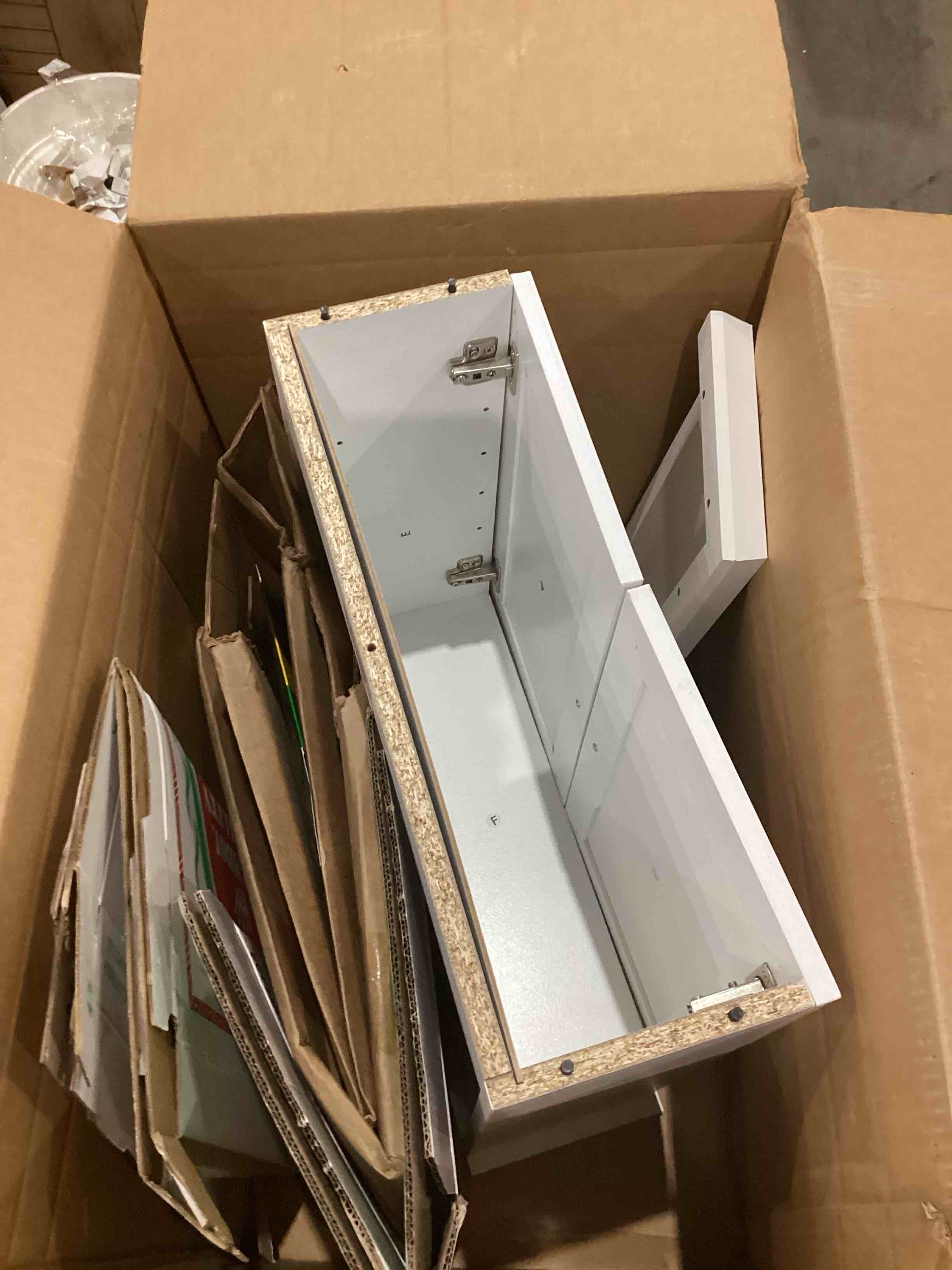 https://s3.amazonaws.com/lotting-images-prod/bidfta/PPE1590781_1754656132211.jpeg
