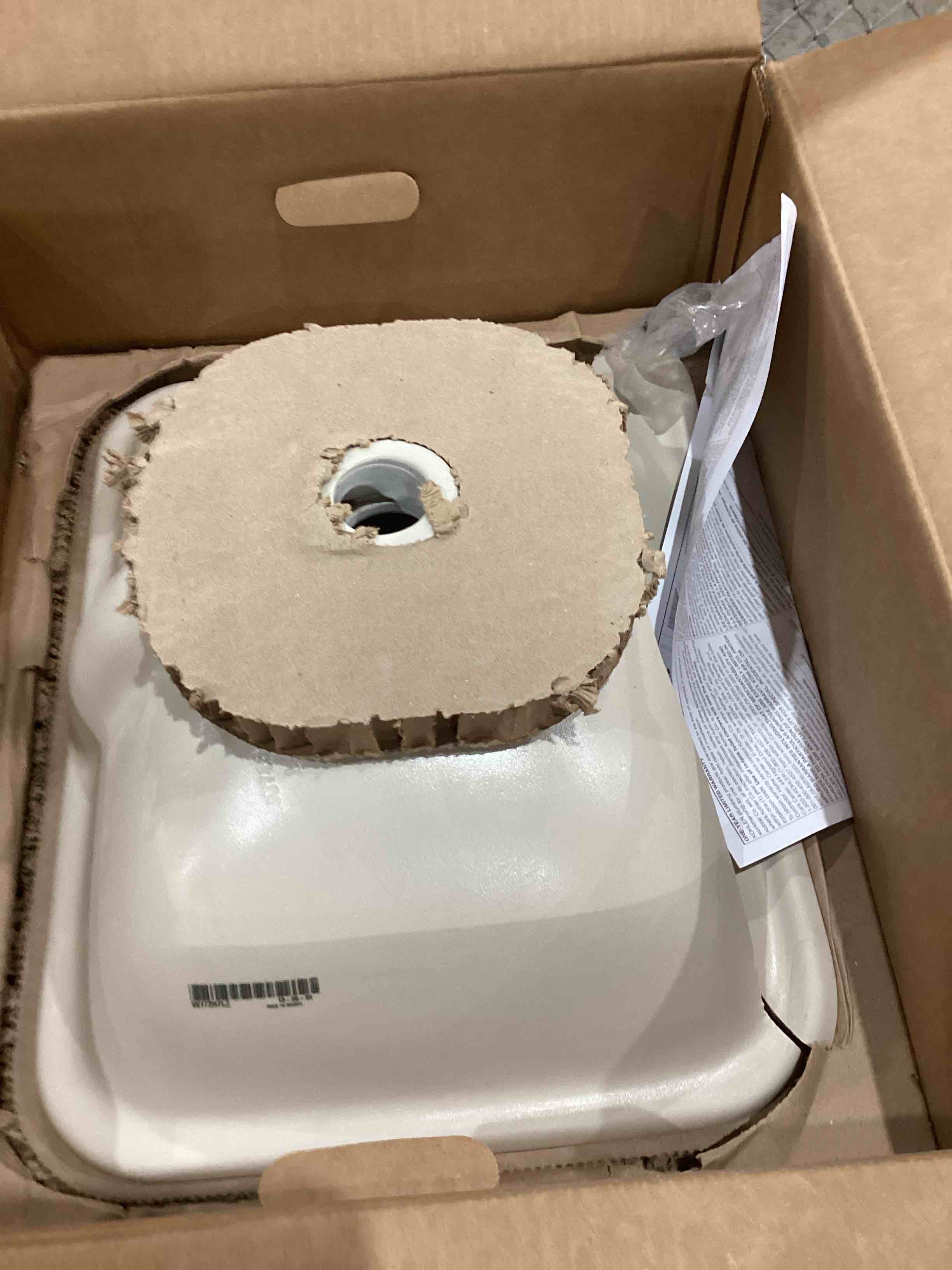 https://s3.amazonaws.com/lotting-images-prod/bidfta/PPE1590800_1754661698241.jpeg