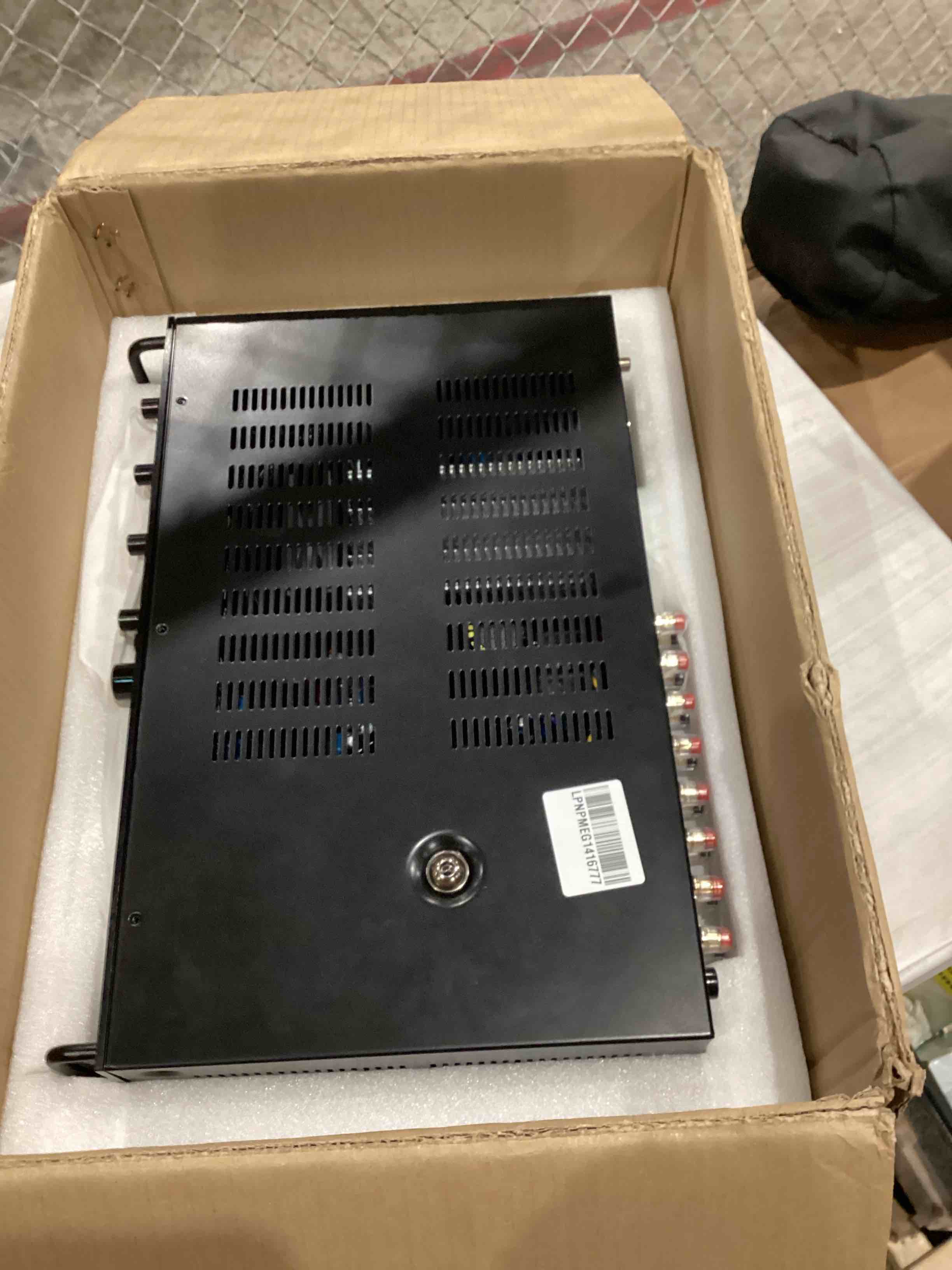 https://s3.amazonaws.com/lotting-images-prod/bidfta/PPE1590827_1754671811339.jpeg