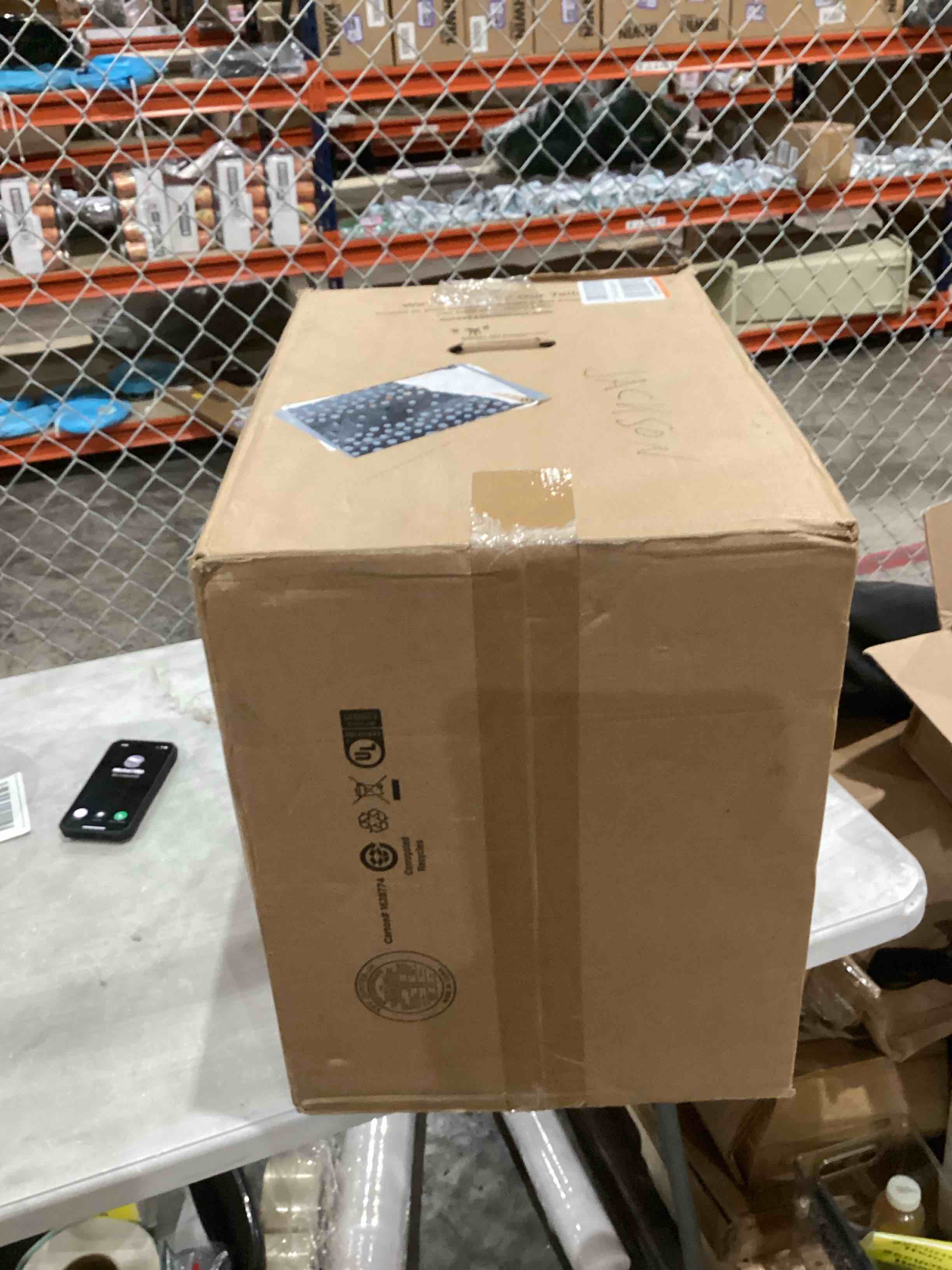 https://s3.amazonaws.com/lotting-images-prod/bidfta/PPE1590859_1754925922030.jpeg