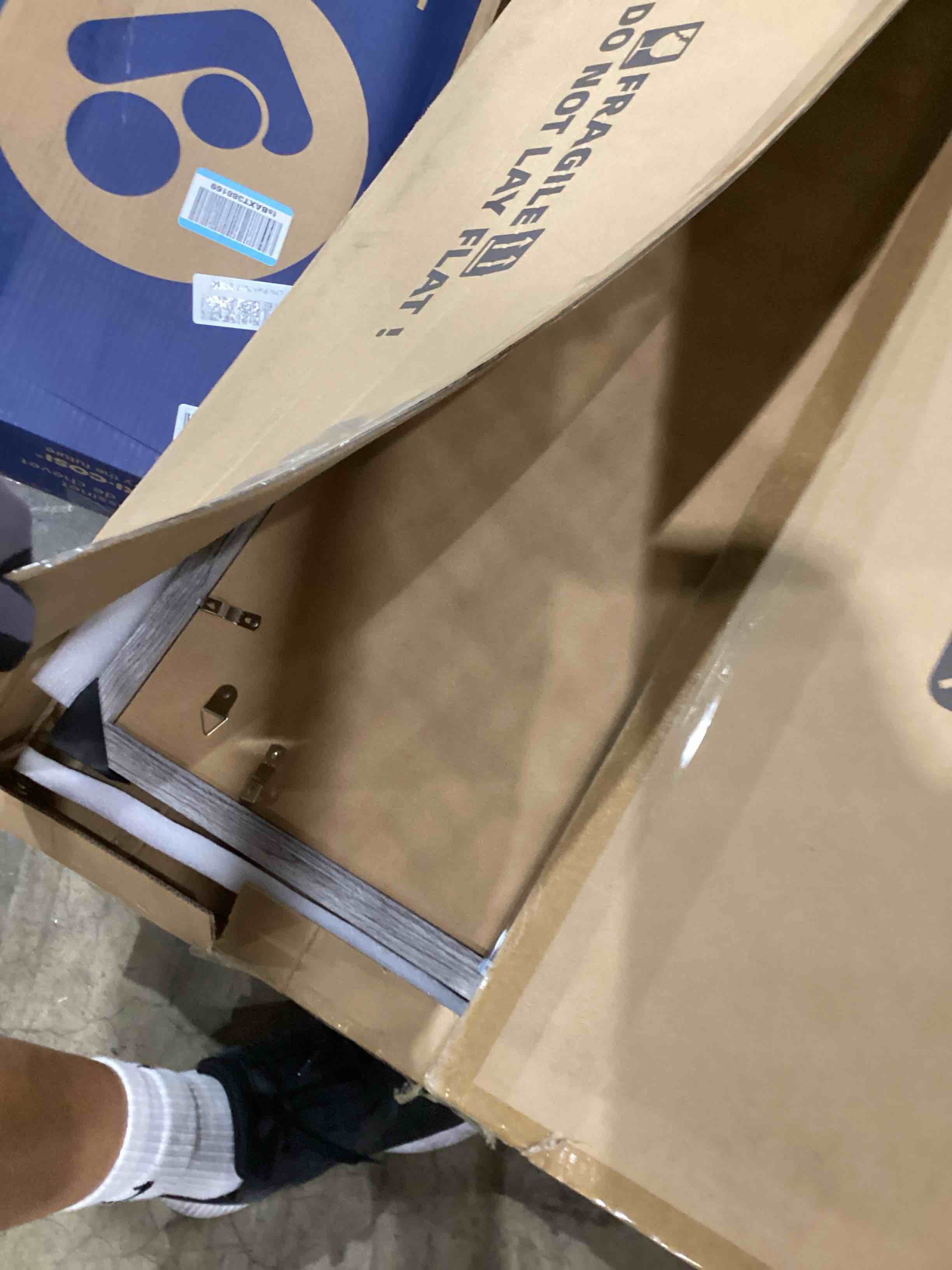 https://s3.amazonaws.com/lotting-images-prod/bidfta/PPE1590990_1758898683855.jpeg