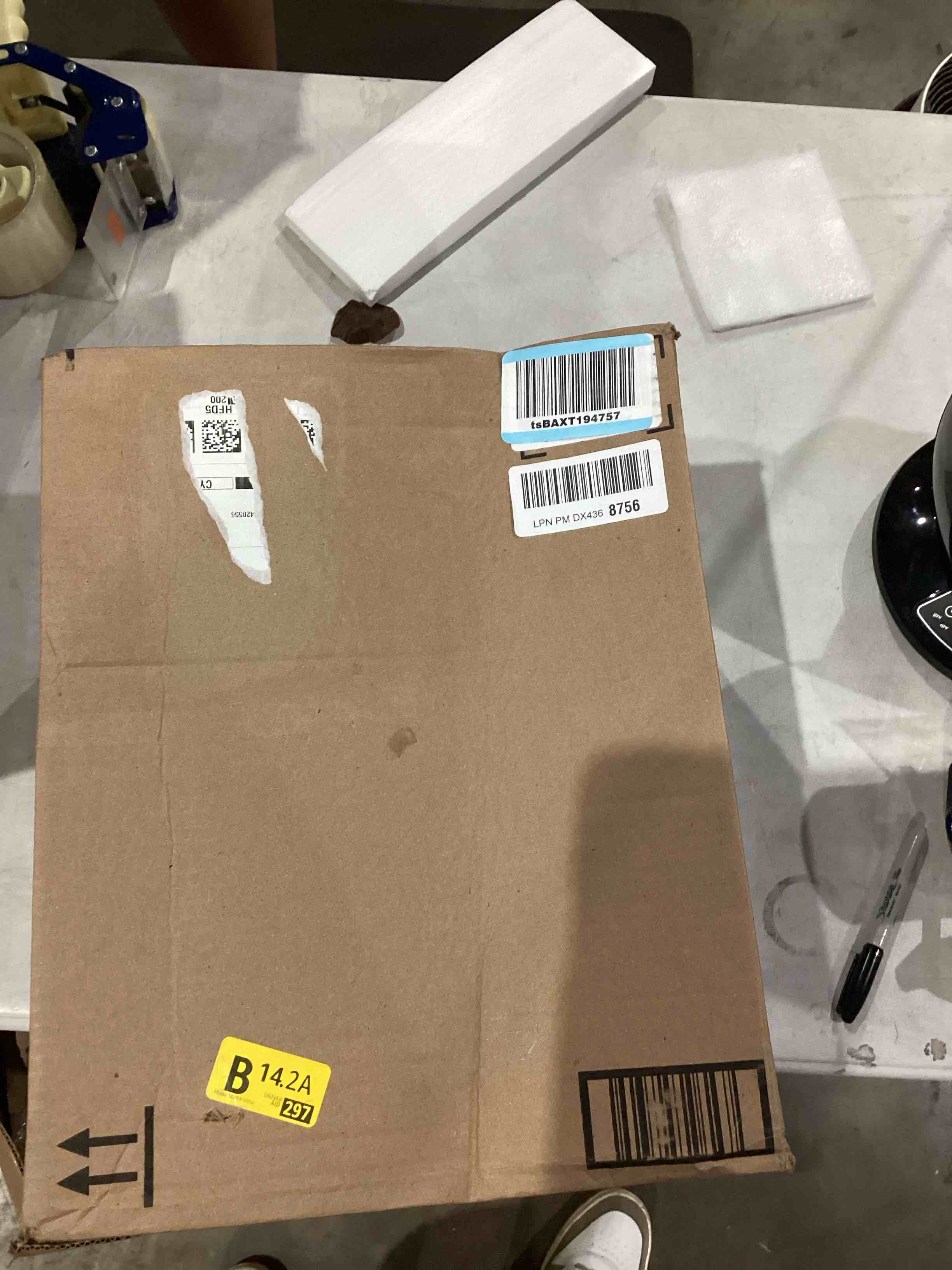 https://s3.amazonaws.com/lotting-images-prod/bidfta/PPE1591895_1750440981369.jpeg