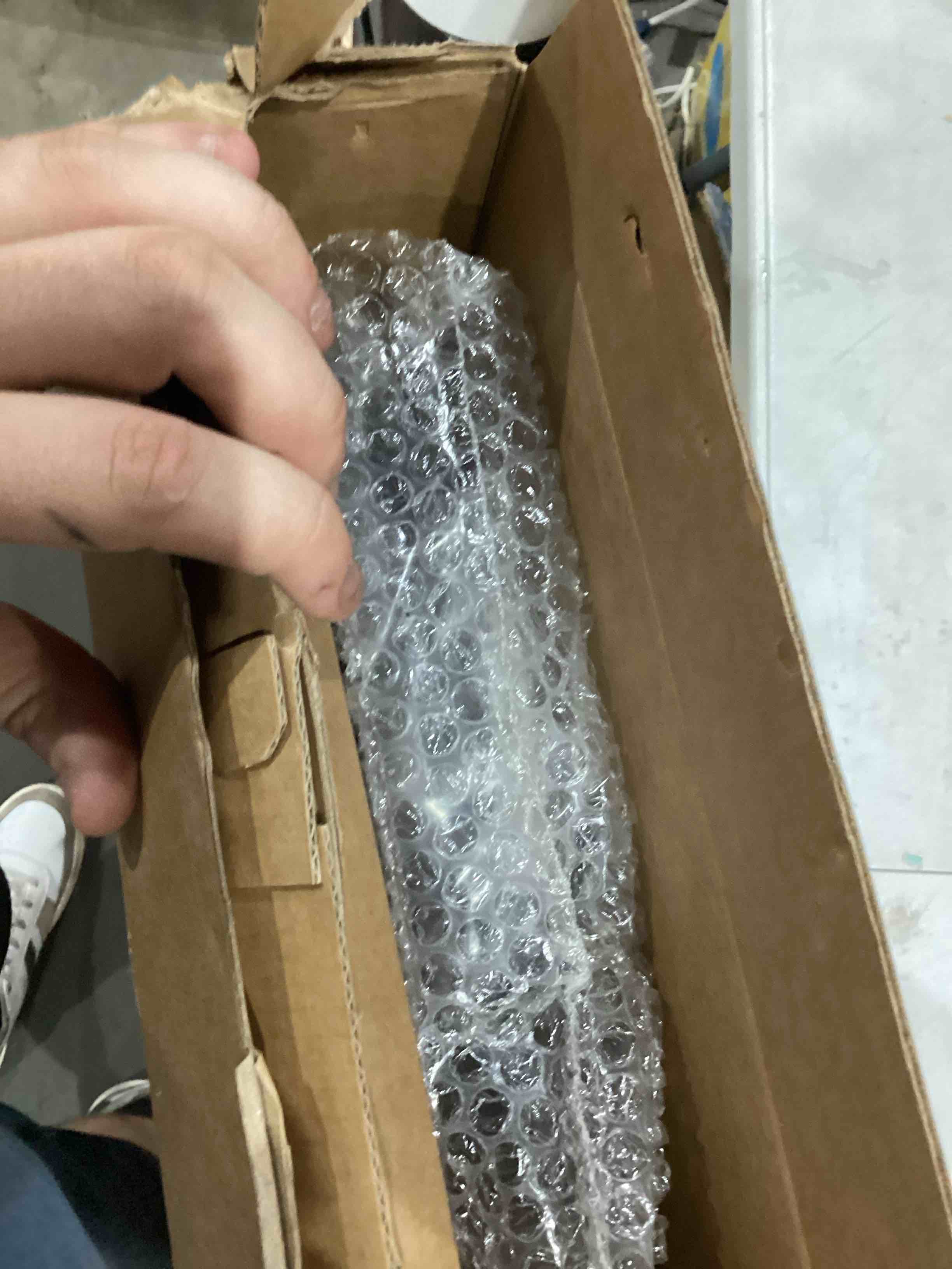 https://s3.amazonaws.com/lotting-images-prod/bidfta/PPE1591911_1750446301959.jpeg