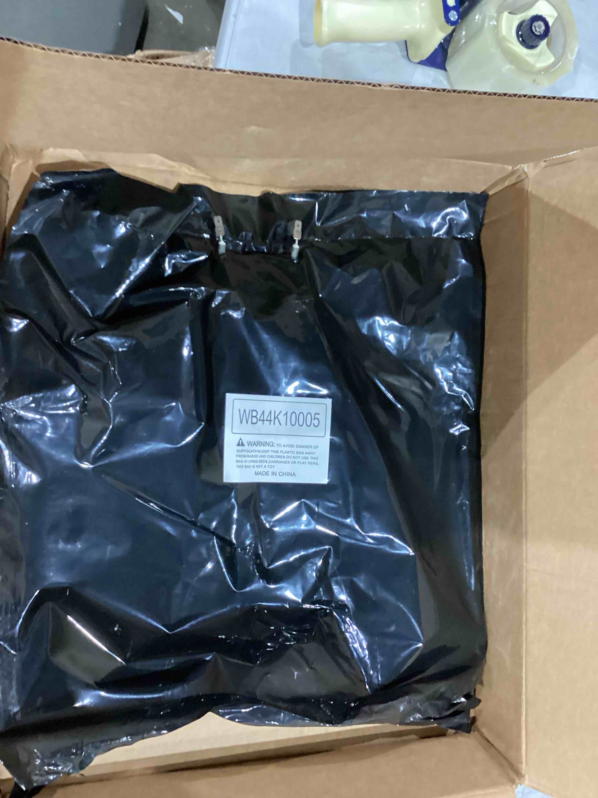 https://s3.amazonaws.com/lotting-images-prod/bidfta/PPE1591929_1750678938503.jpeg