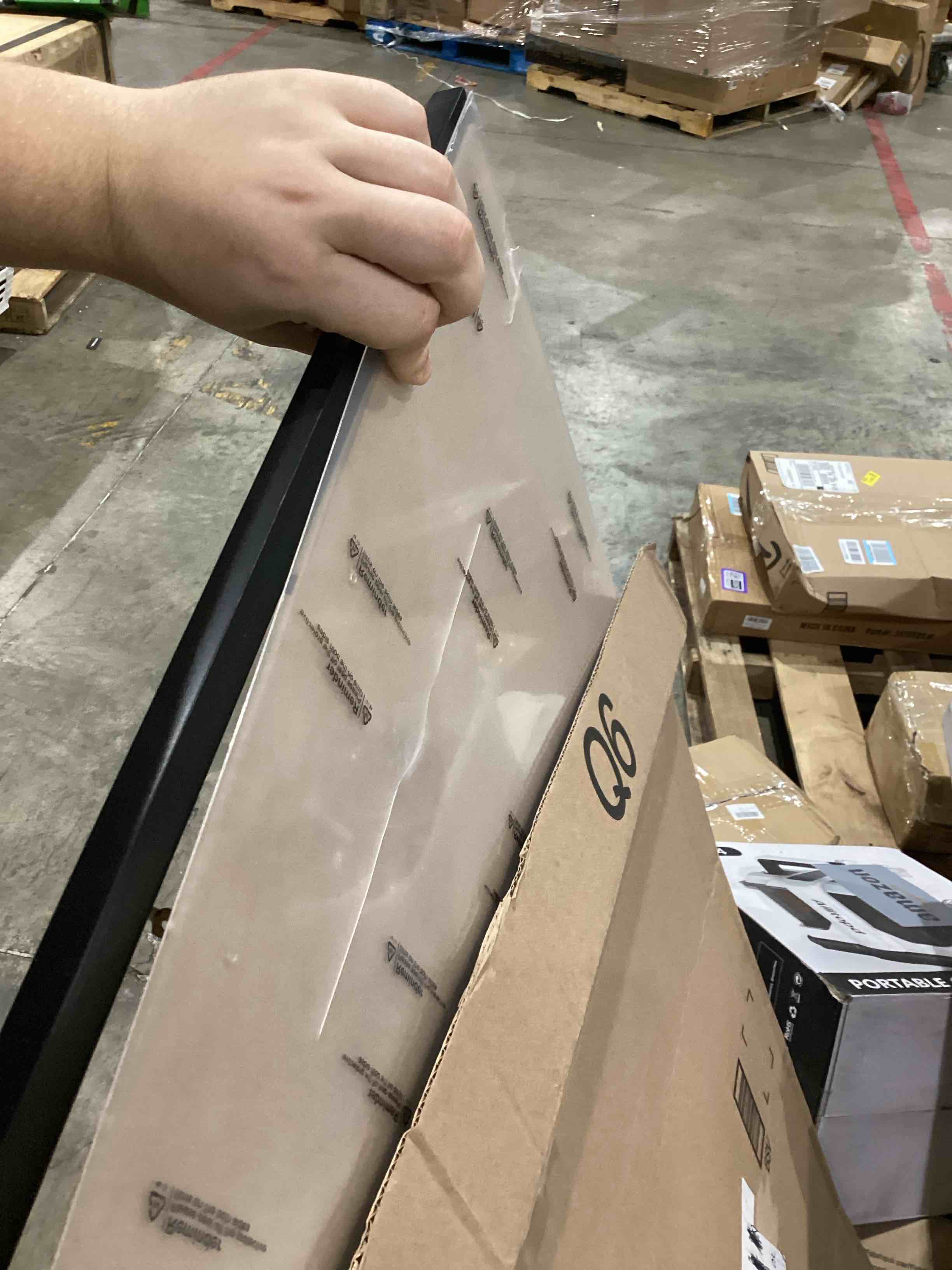 https://s3.amazonaws.com/lotting-images-prod/bidfta/PPE1592365_1751022713903.jpeg