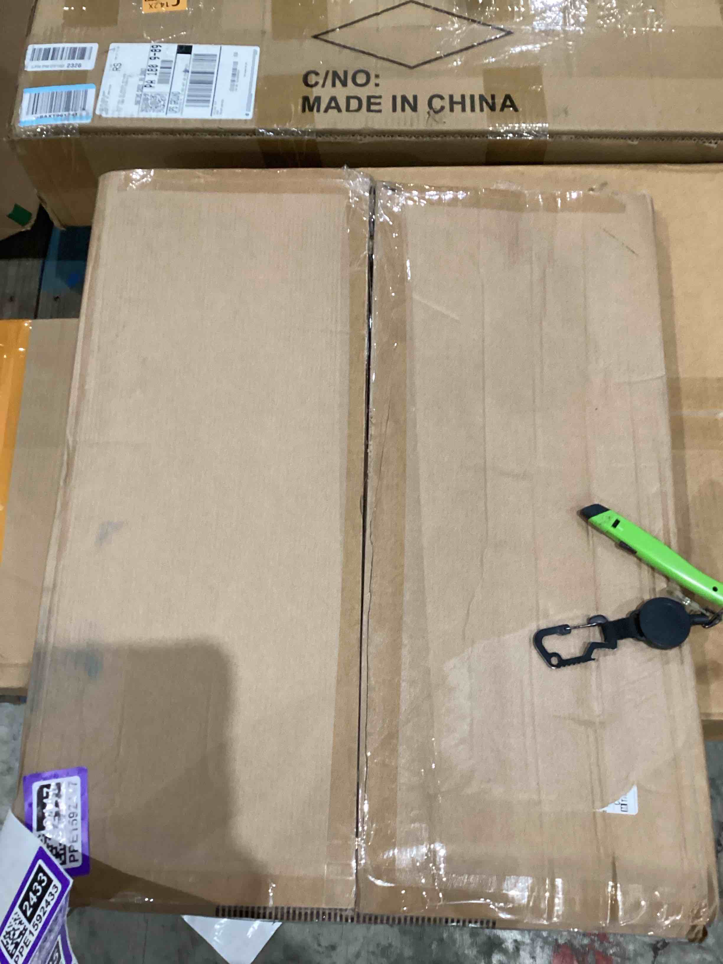 gold picture frame 