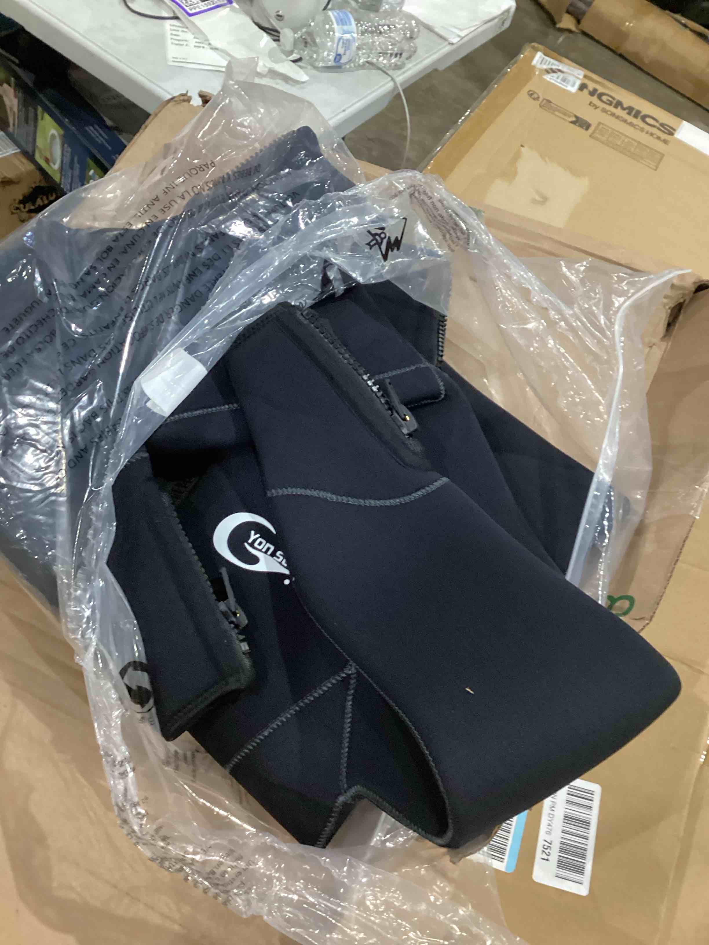 https://s3.amazonaws.com/lotting-images-prod/bidfta/PPE1592711_1751287916355.jpeg