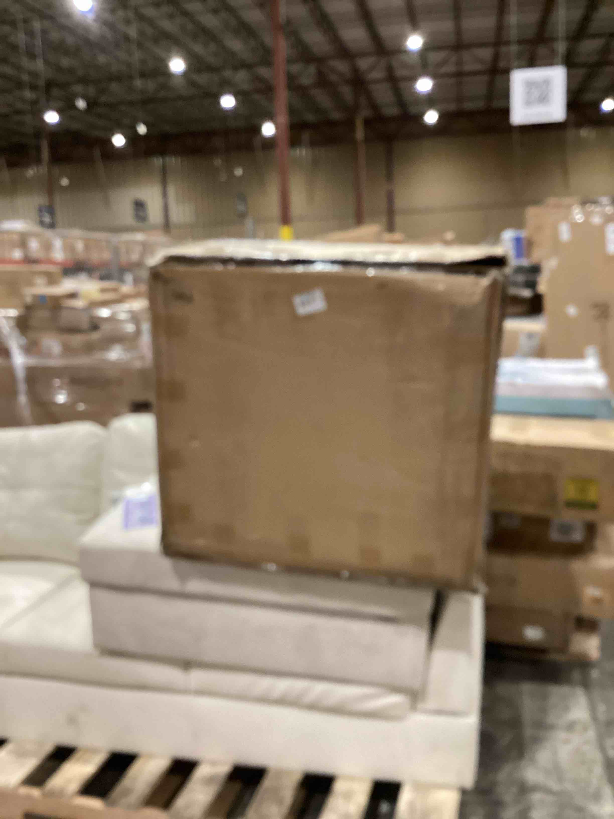 https://s3.amazonaws.com/lotting-images-prod/bidfta/PPE1592911_1751557866360.jpeg