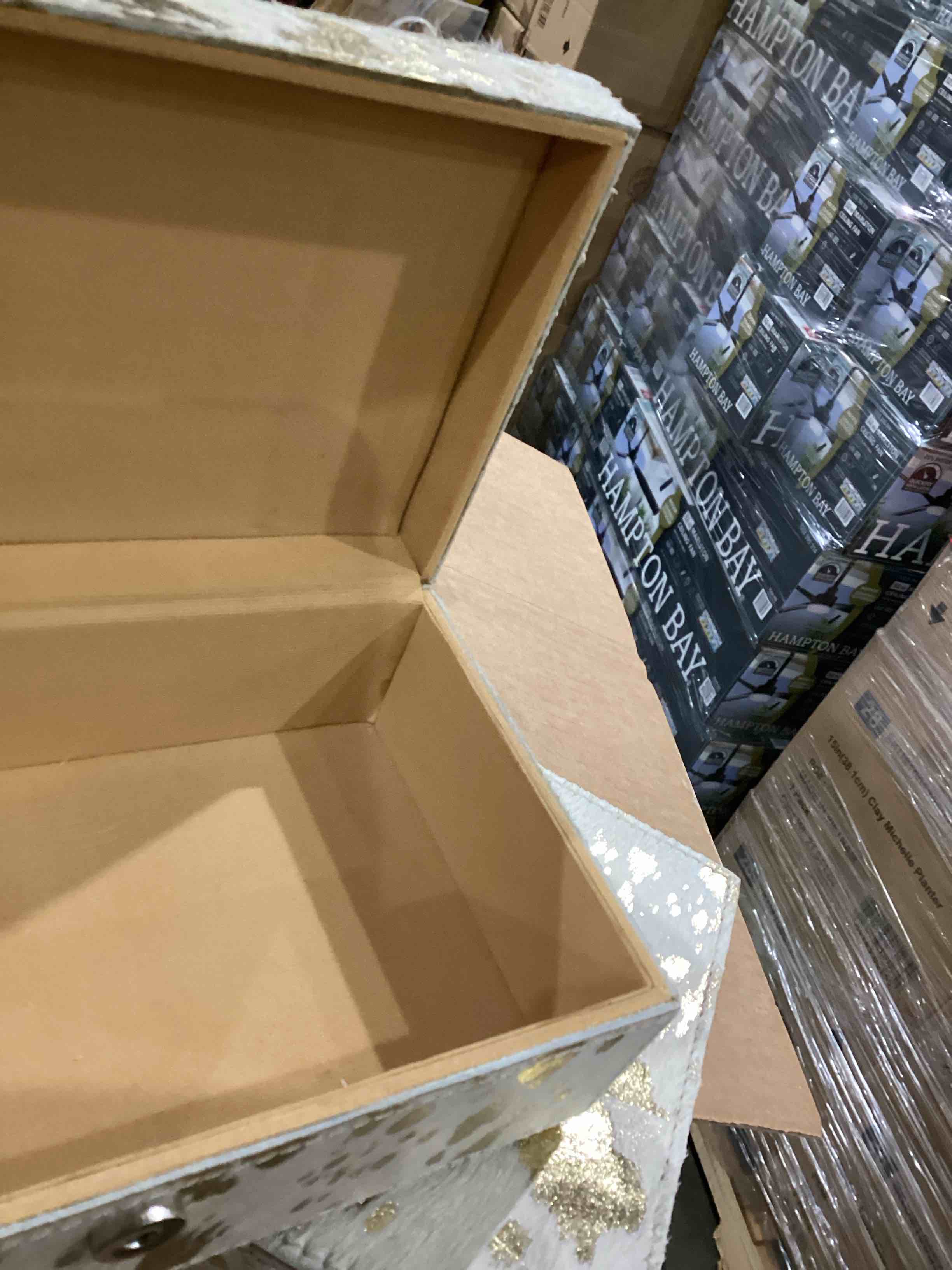 https://s3.amazonaws.com/lotting-images-prod/bidfta/PPE1593265_1752087051984.jpeg