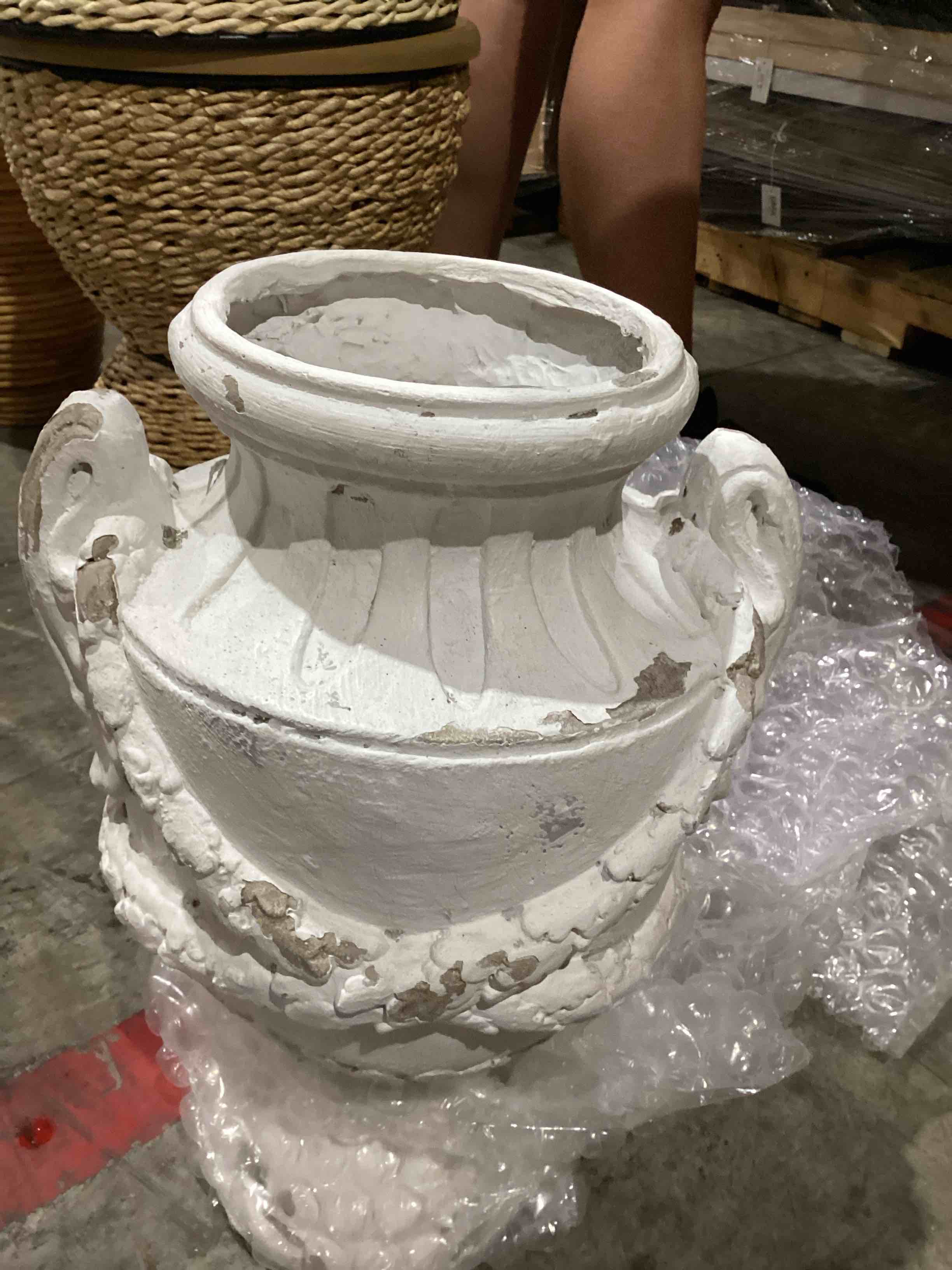 https://s3.amazonaws.com/lotting-images-prod/bidfta/PPE1593421_1752169608913.jpeg
