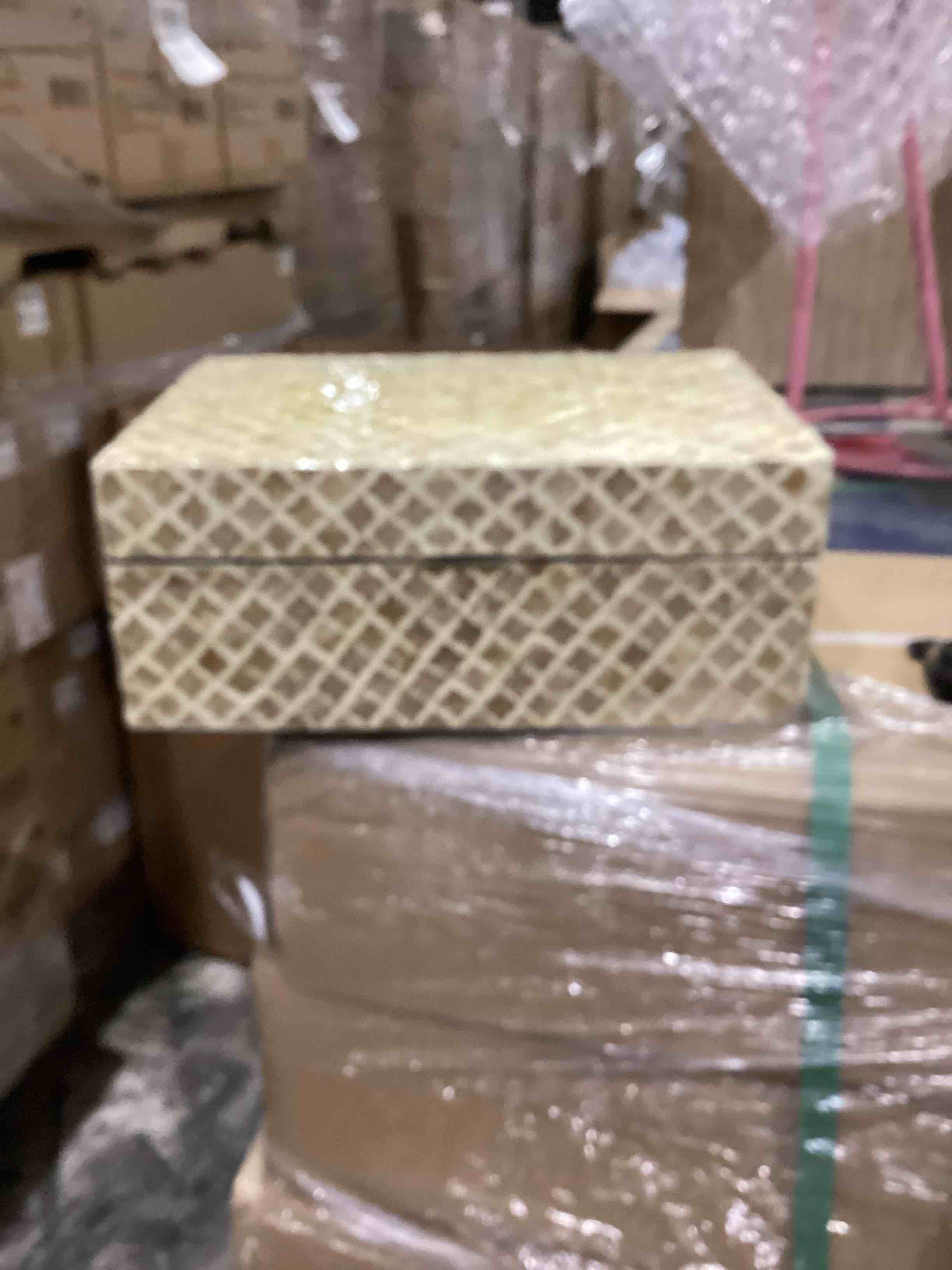 https://s3.amazonaws.com/lotting-images-prod/bidfta/PPE1593600_1752519679967.jpeg