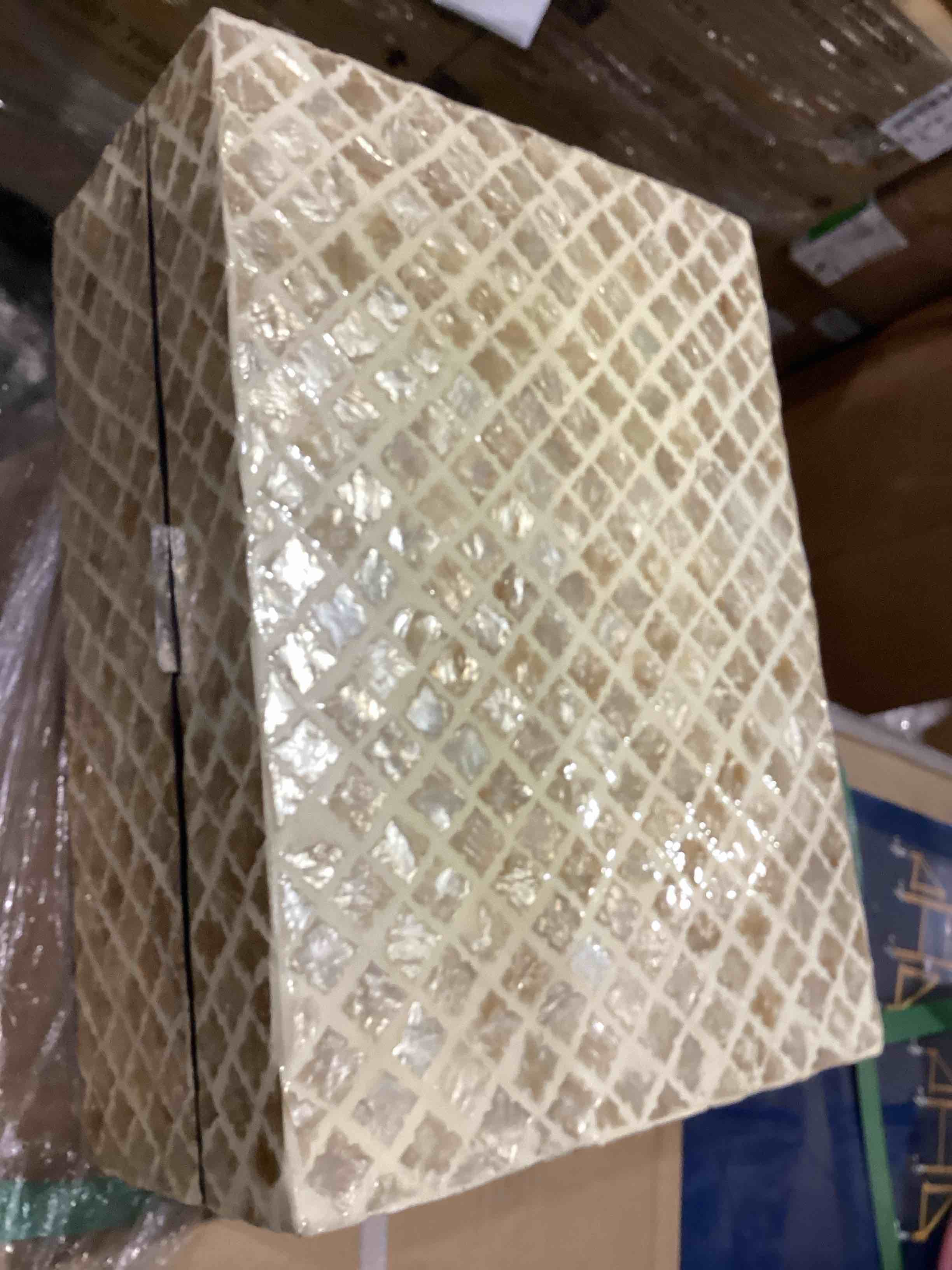 https://s3.amazonaws.com/lotting-images-prod/bidfta/PPE1593600_1752519682513.jpeg