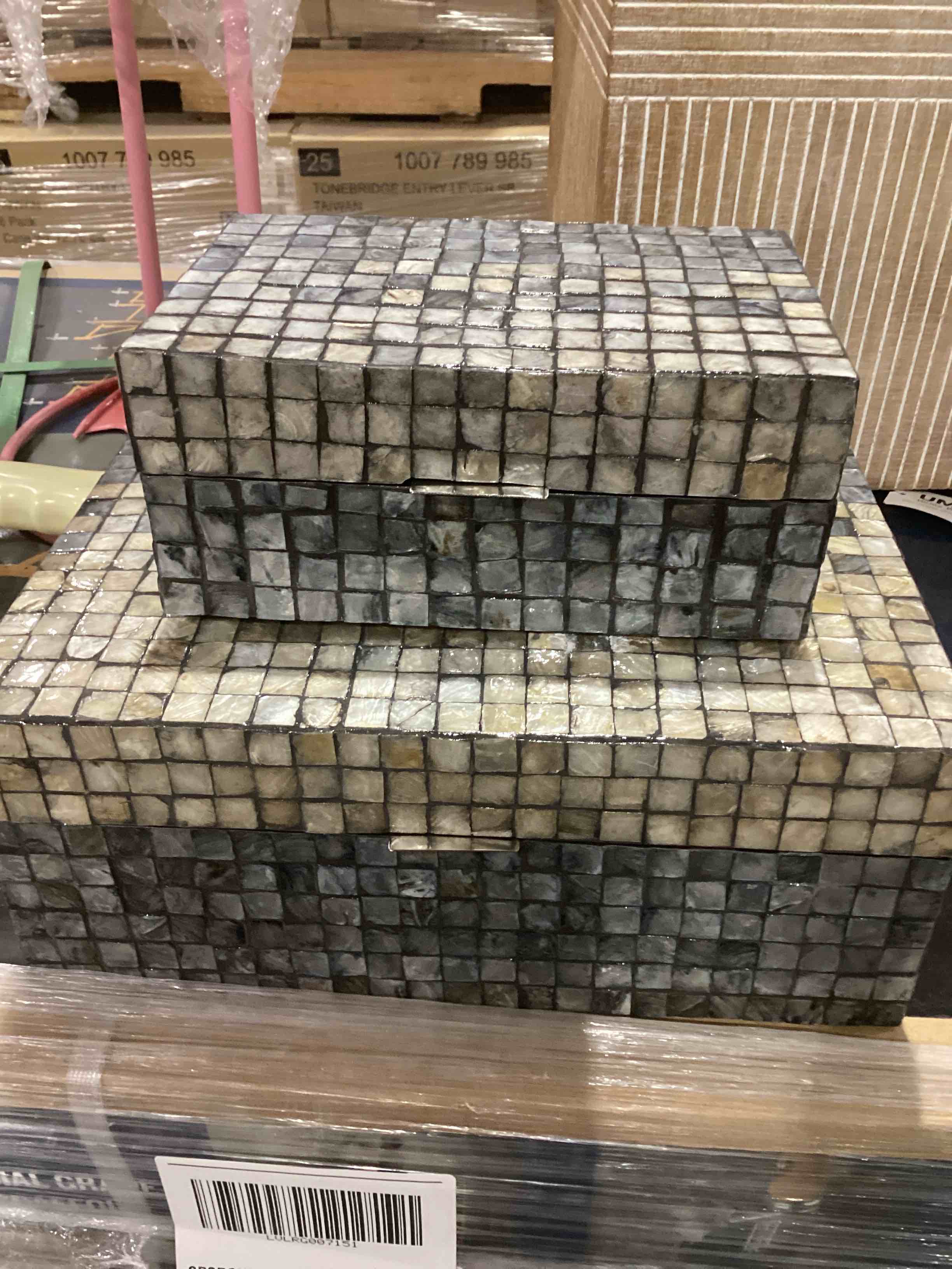 https://s3.amazonaws.com/lotting-images-prod/bidfta/PPE1593606_1752520462880.jpeg