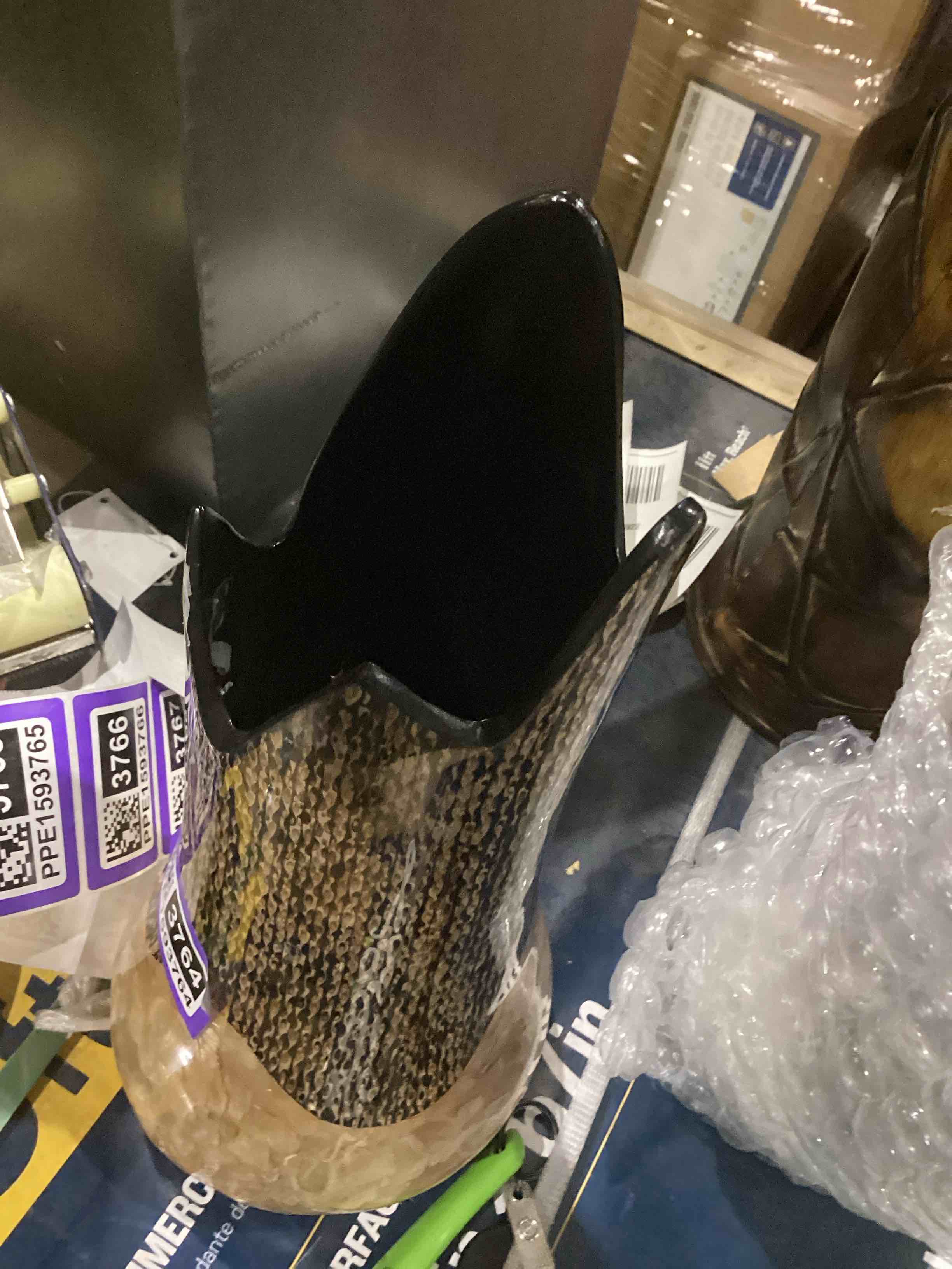 https://s3.amazonaws.com/lotting-images-prod/bidfta/PPE1593764_1752603688779.jpeg
