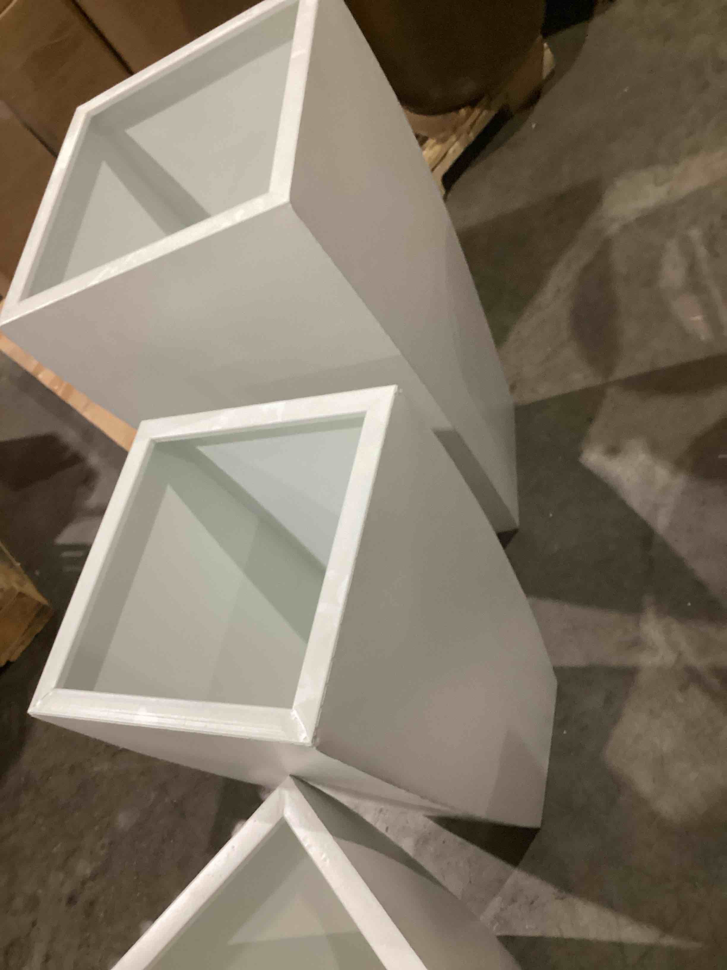 https://s3.amazonaws.com/lotting-images-prod/bidfta/PPE1593897_1752759905430.jpeg