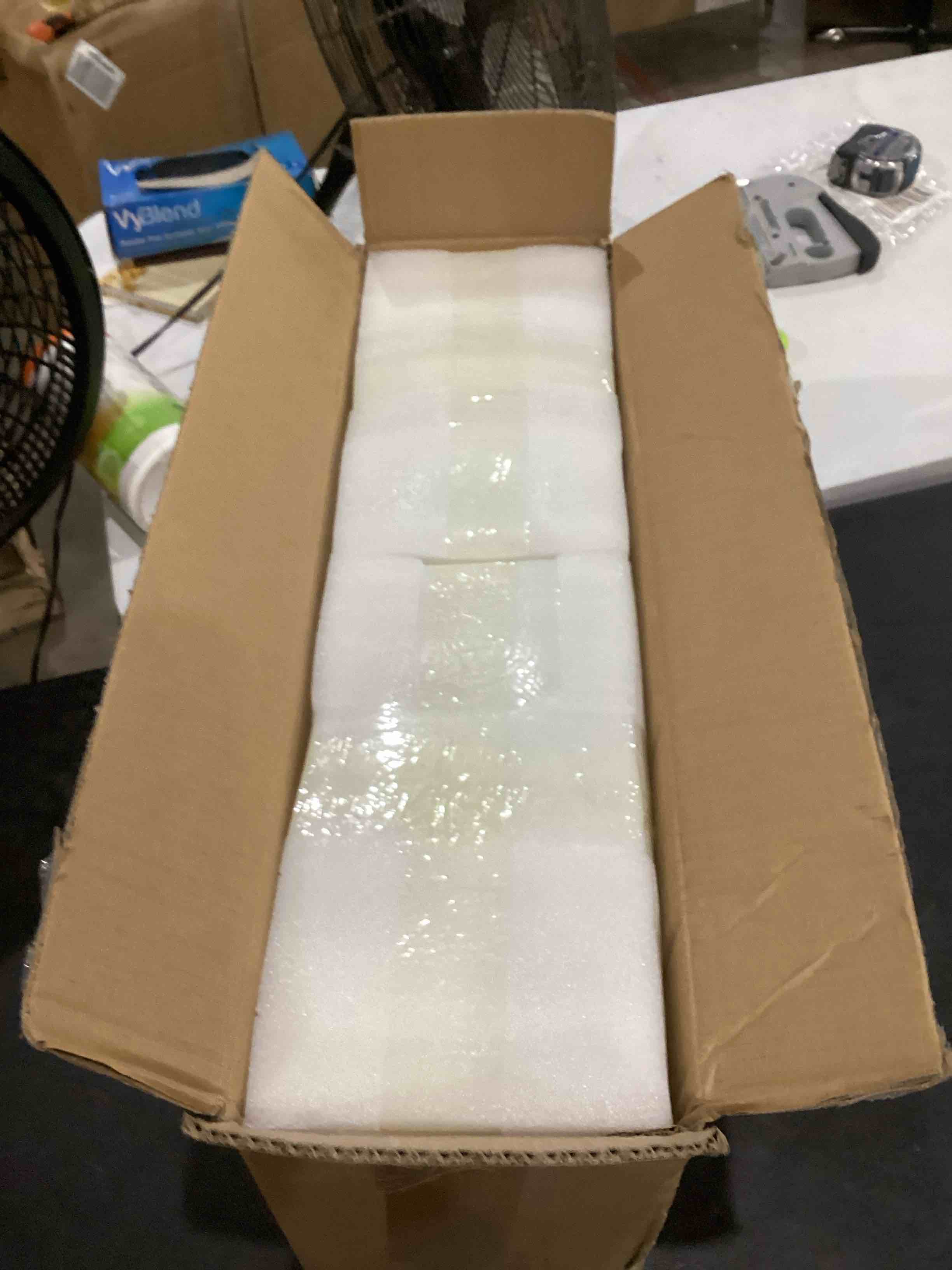 https://s3.amazonaws.com/lotting-images-prod/bidfta/PPE1594238_1751888180697.jpeg